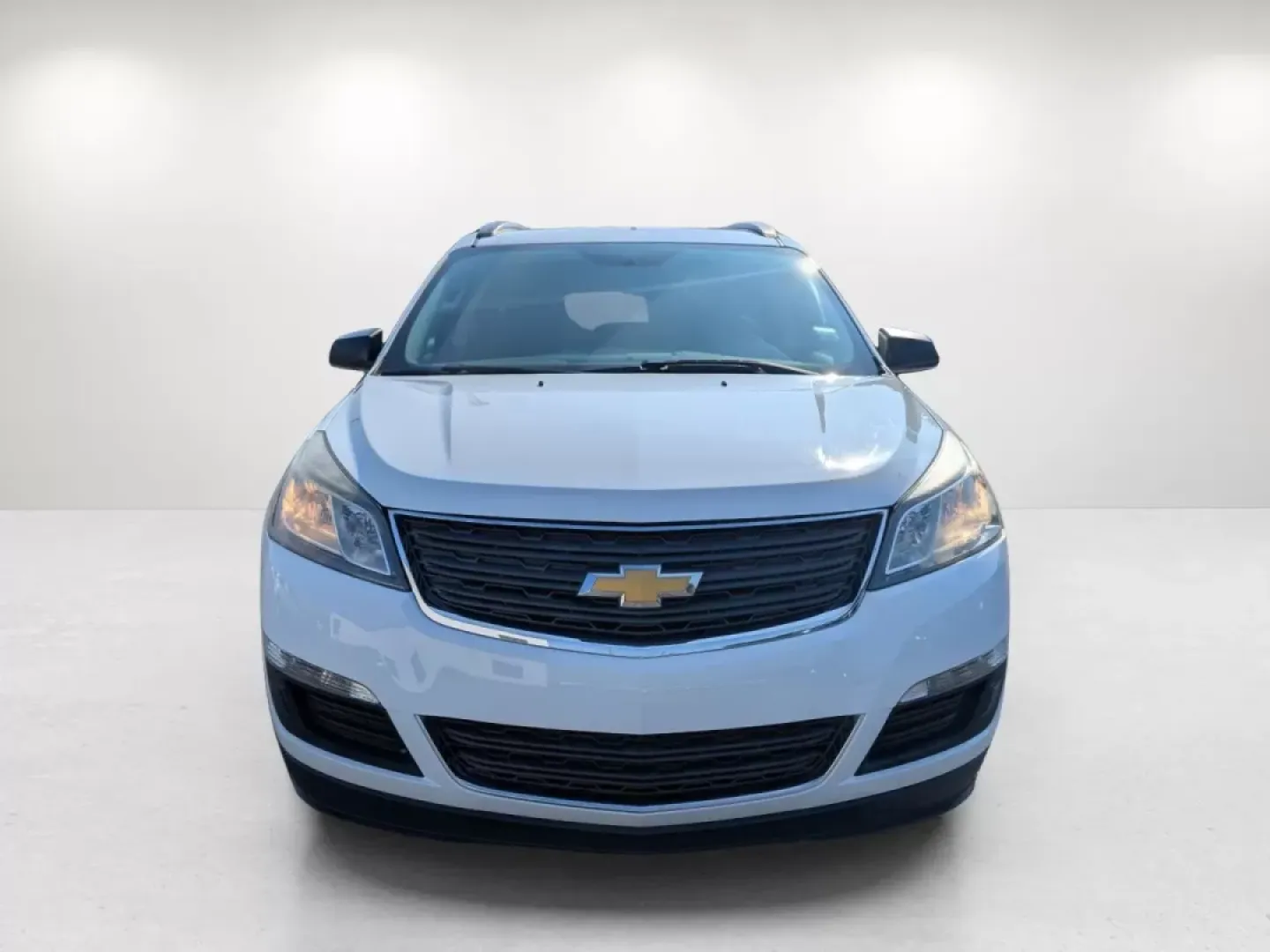 2017 /Dark Titanium/Light Titanium Chevrolet Traverse LS (1GNKRFKD3HJ) with an Other engine, located at 3959 U.S. 80 W, Phenix City, AL, 36870, (334) 297-4885, 32.469296, -85.135185 - Discover the ultimate family adventure vehicle at Gils Auto in Phenix City, AL! This 2017 Chevrolet Traverse LS is designed for those who value space, comfort, and reliability, making it an ideal choice for growing families or anyone who enjoys weekend getaways. With its roomy interior and robust fe - Photo#2