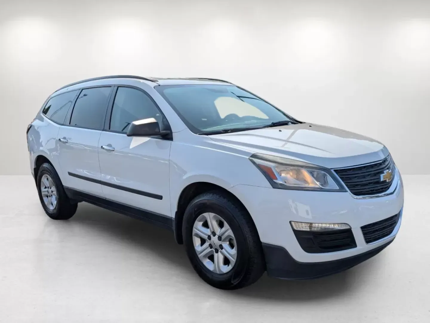 2017 /Dark Titanium/Light Titanium Chevrolet Traverse LS (1GNKRFKD3HJ) with an Other engine, located at 3959 U.S. 80 W, Phenix City, AL, 36870, (334) 297-4885, 32.469296, -85.135185 - Discover the ultimate family adventure vehicle at Gils Auto in Phenix City, AL! This 2017 Chevrolet Traverse LS is designed for those who value space, comfort, and reliability, making it an ideal choice for growing families or anyone who enjoys weekend getaways. With its roomy interior and robust fe - Photo#3