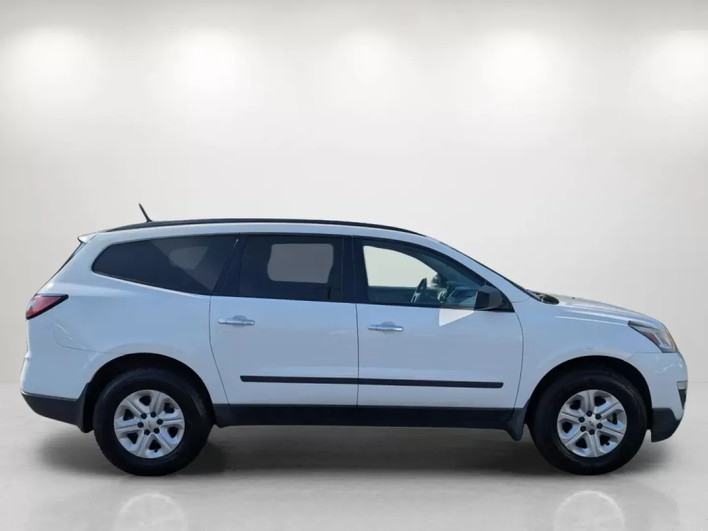 2017 /Dark Titanium/Light Titanium Chevrolet Traverse LS (1GNKRFKD3HJ) with an Other engine, located at 3959 U.S. 80 W, Phenix City, AL, 36870, (334) 297-4885, 32.469296, -85.135185 - Discover the ultimate family adventure vehicle at Gils Auto in Phenix City, AL! This 2017 Chevrolet Traverse LS is designed for those who value space, comfort, and reliability, making it an ideal choice for growing families or anyone who enjoys weekend getaways. With its roomy interior and robust fe - Photo#4