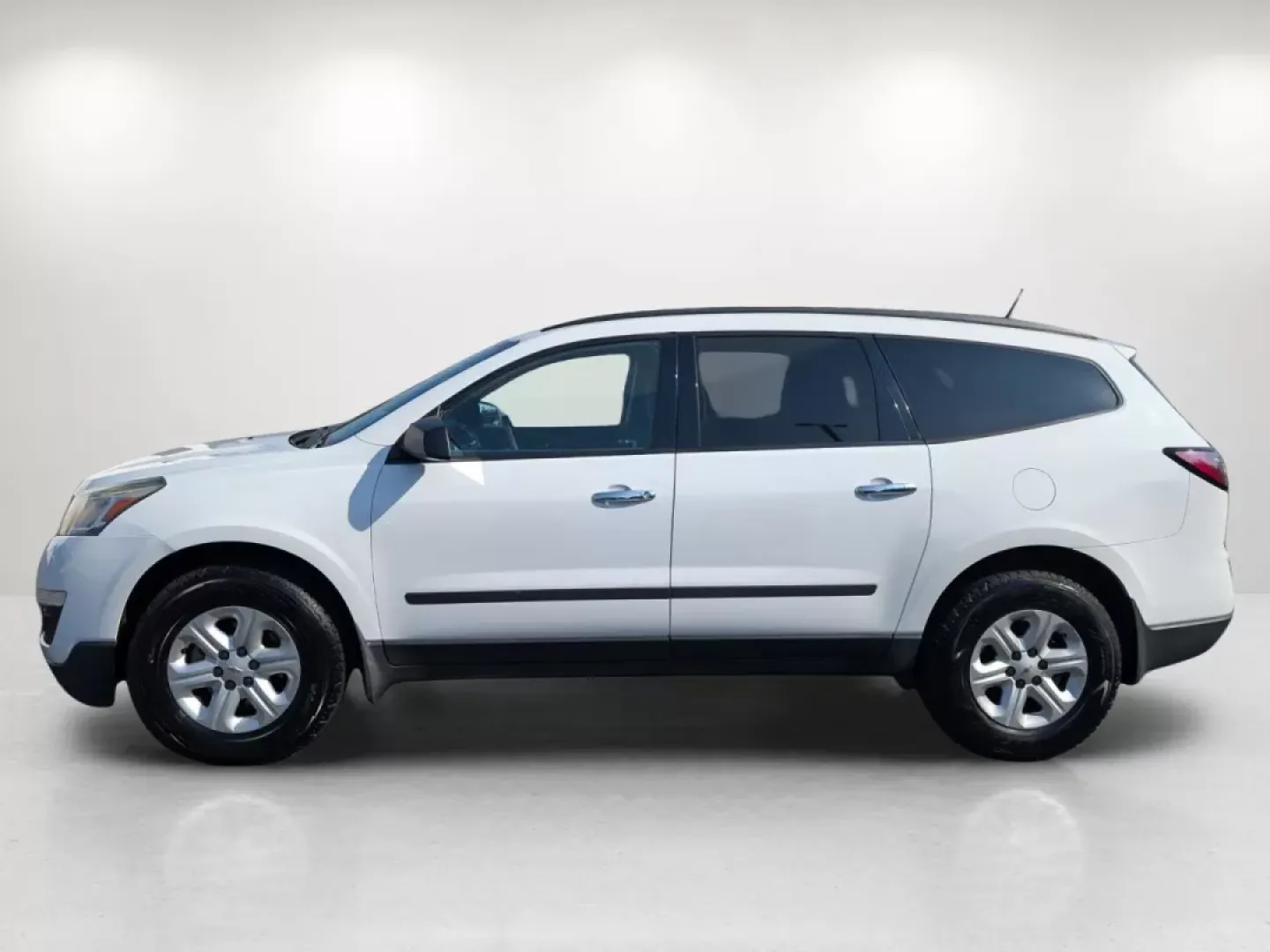 2017 /Dark Titanium/Light Titanium Chevrolet Traverse LS (1GNKRFKD3HJ) with an Other engine, located at 3959 U.S. 80 W, Phenix City, AL, 36870, (334) 297-4885, 32.469296, -85.135185 - Discover the ultimate family adventure vehicle at Gils Auto in Phenix City, AL! This 2017 Chevrolet Traverse LS is designed for those who value space, comfort, and reliability, making it an ideal choice for growing families or anyone who enjoys weekend getaways. With its roomy interior and robust fe - Photo#8