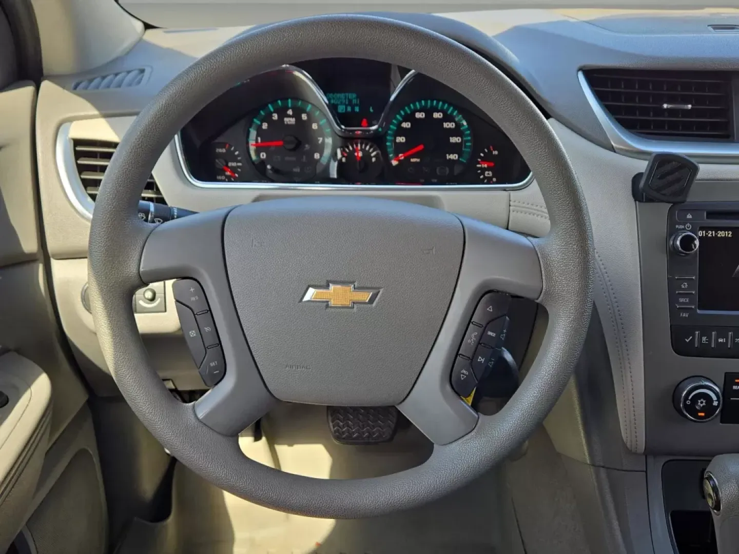 2017 /Dark Titanium/Light Titanium Chevrolet Traverse LS (1GNKRFKD3HJ) with an Other engine, located at 3959 U.S. 80 W, Phenix City, AL, 36870, (334) 297-4885, 32.469296, -85.135185 - Discover the ultimate family adventure vehicle at Gils Auto in Phenix City, AL! This 2017 Chevrolet Traverse LS is designed for those who value space, comfort, and reliability, making it an ideal choice for growing families or anyone who enjoys weekend getaways. With its roomy interior and robust fe - Photo#17