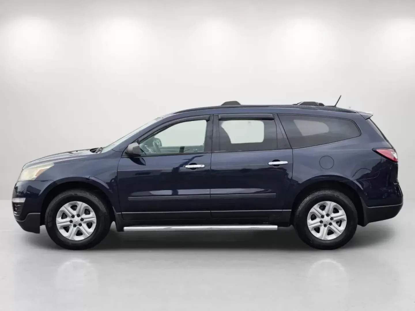 2017 /Dark Titanium/Light Titanium Chevrolet Traverse LS (1GNKRFKD4HJ) with an Other engine, located at 7000 Northlake Connector, Columbus, GA, 31904, (706) 987-8085, 32.524975, -84.978134 - **Explore the Open Road with the 2017 Chevrolet Traverse LS-Your Family's Perfect Companion!**<br /> <br /> Are you ready to elevate your family adventures? The 2017 Chevrolet Traverse LS is not just a vehicle; it's a lifestyle statement ideal for growing families and weekend explorers. With ample s - Photo#7