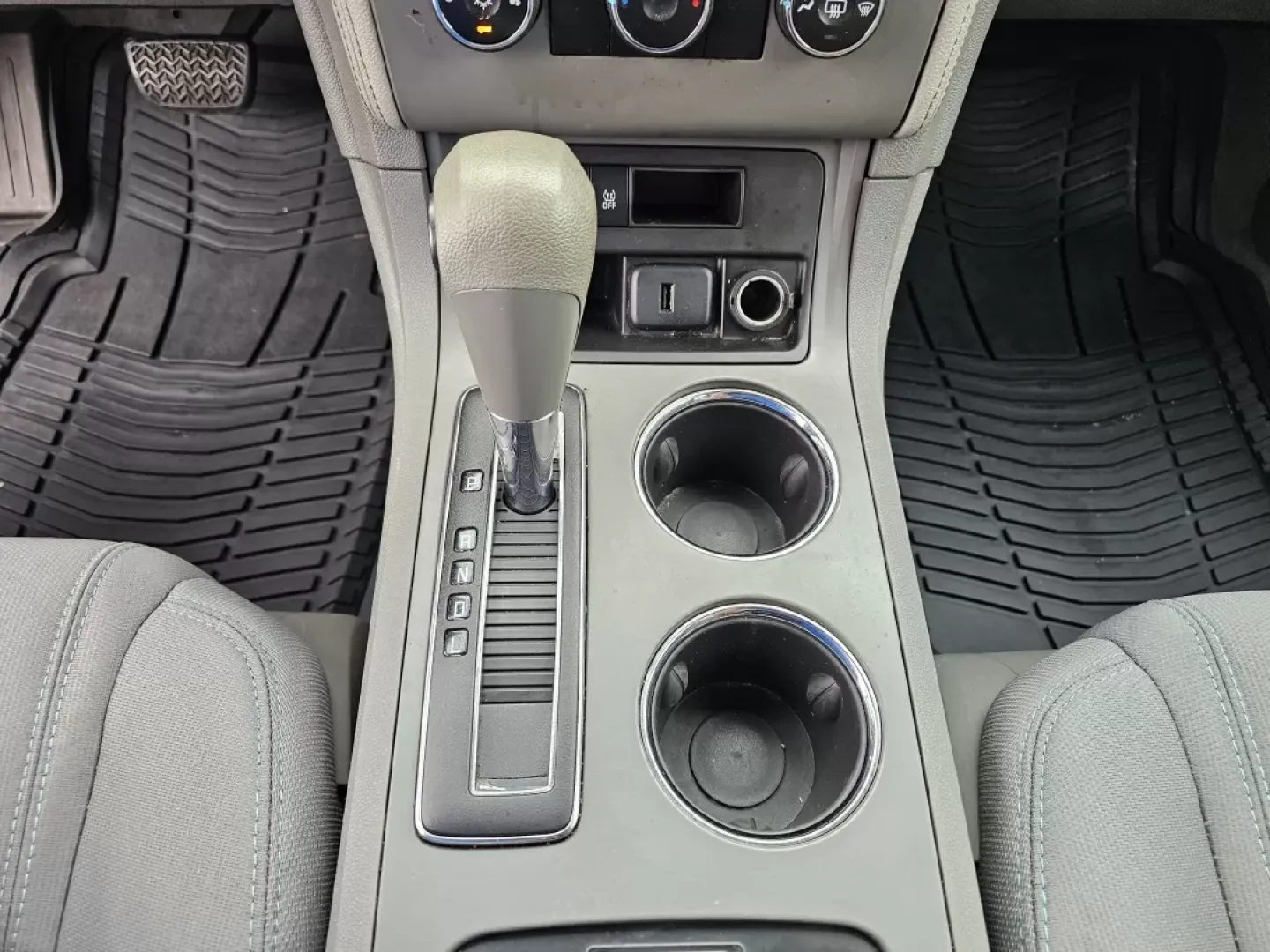 2017 /Dark Titanium/Light Titanium Chevrolet Traverse LS (1GNKRFKD4HJ) with an Other engine, located at 7000 Northlake Connector, Columbus, GA, 31904, (706) 987-8085, 32.524975, -84.978134 - **Explore the Open Road with the 2017 Chevrolet Traverse LS-Your Family's Perfect Companion!**<br /> <br /> Are you ready to elevate your family adventures? The 2017 Chevrolet Traverse LS is not just a vehicle; it's a lifestyle statement ideal for growing families and weekend explorers. With ample s - Photo#11