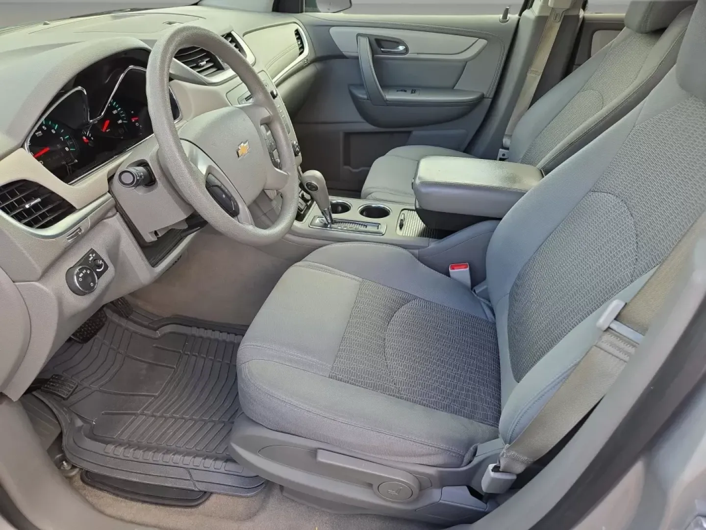 2017 /Dark Titanium/Light Titanium Chevrolet Traverse LS (1GNKRFED6HJ) with an Other engine, located at 521 Old Farm Lane Rd, Prattville, AL, 36066, (334) 325-1505, 32.482460, -86.416367 - **Explore the Open Road with the 2017 Chevrolet Traverse LS Perfect for Family Adventures!**<br /> <br /> If you're in search of a reliable and spacious SUV that fits your family's lifestyle, look no further than the 2017 Chevrolet Traverse LS available at Gils Auto in Prattville, AL. With its gene - Photo#12