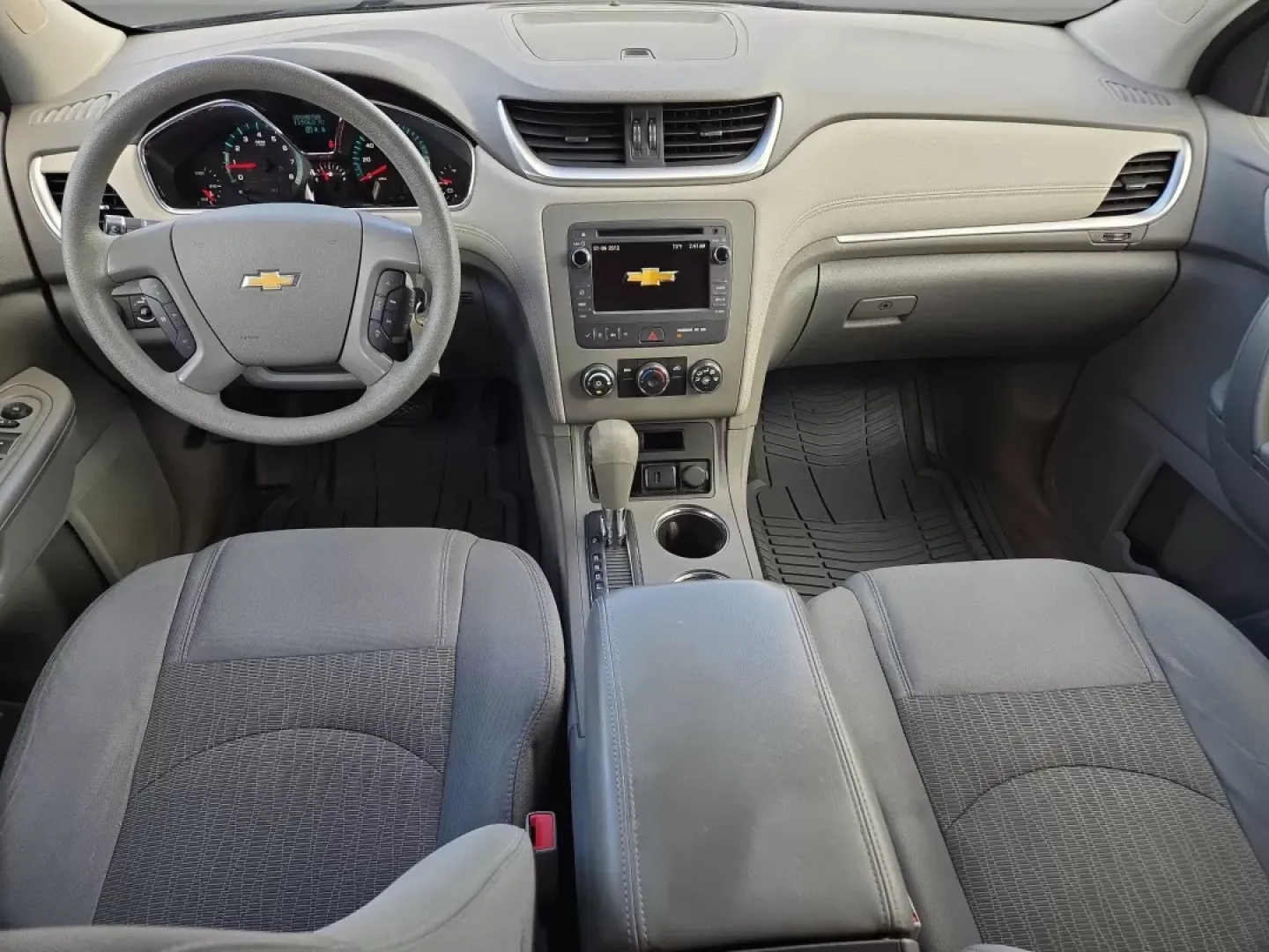 2017 /Dark Titanium/Light Titanium Chevrolet Traverse LS (1GNKRFED6HJ) with an Other engine, located at 521 Old Farm Lane Rd, Prattville, AL, 36066, (334) 325-1505, 32.482460, -86.416367 - **Explore the Open Road with the 2017 Chevrolet Traverse LS Perfect for Family Adventures!**<br /> <br /> If you're in search of a reliable and spacious SUV that fits your family's lifestyle, look no further than the 2017 Chevrolet Traverse LS available at Gils Auto in Prattville, AL. With its gene - Photo#15