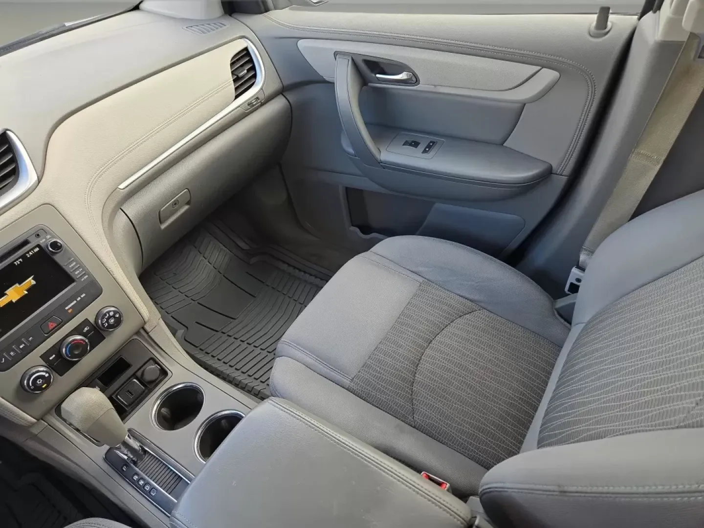 2017 /Dark Titanium/Light Titanium Chevrolet Traverse LS (1GNKRFED6HJ) with an Other engine, located at 521 Old Farm Lane Rd, Prattville, AL, 36066, (334) 325-1505, 32.482460, -86.416367 - **Explore the Open Road with the 2017 Chevrolet Traverse LS Perfect for Family Adventures!**<br /> <br /> If you're in search of a reliable and spacious SUV that fits your family's lifestyle, look no further than the 2017 Chevrolet Traverse LS available at Gils Auto in Prattville, AL. With its gene - Photo#16