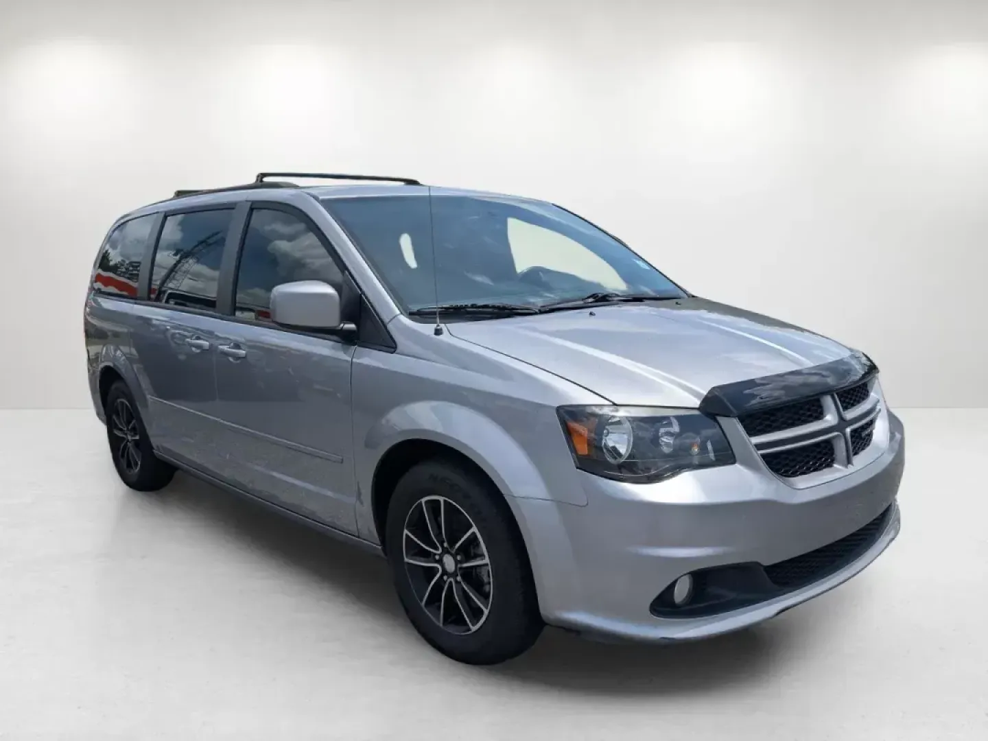 2017 /Black Dodge Grand Caravan GT (2C4RDGEG0HR) with an Regular Unleaded V-6 3.6 L/220 engine, 6-Speed Multi-Speed Automatic w/OD transmission, located at 3959 U.S. 80 W, Phenix City, AL, 36870, (334) 297-4885, 32.469296, -85.135185 - ### Experience Family Adventures in the 2017 Dodge Grand Caravan GT at Gils Auto - Phenix City<br /> <br /> Looking for the perfect vehicle to accommodate your growing family or to make those long commutes more enjoyable? Look no further than the 2017 Dodge Grand Caravan GT, available now at Gils Au - Photo#3