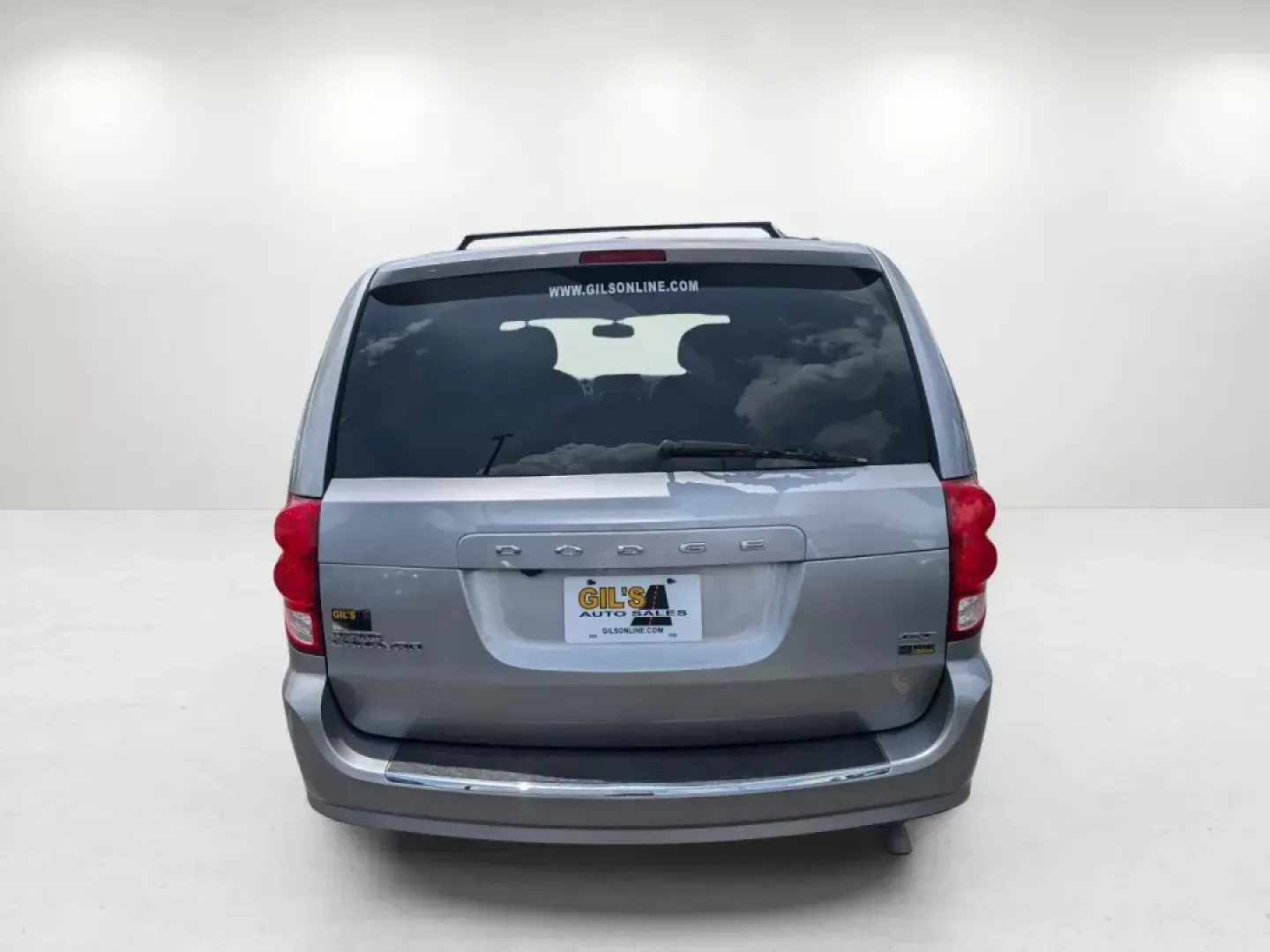 2017 /Black Dodge Grand Caravan GT (2C4RDGEG0HR) with an Regular Unleaded V-6 3.6 L/220 engine, 6-Speed Multi-Speed Automatic w/OD transmission, located at 3959 U.S. 80 W, Phenix City, AL, 36870, (334) 297-4885, 32.469296, -85.135185 - ### Experience Family Adventures in the 2017 Dodge Grand Caravan GT at Gils Auto - Phenix City<br /> <br /> Looking for the perfect vehicle to accommodate your growing family or to make those long commutes more enjoyable? Look no further than the 2017 Dodge Grand Caravan GT, available now at Gils Au - Photo#6