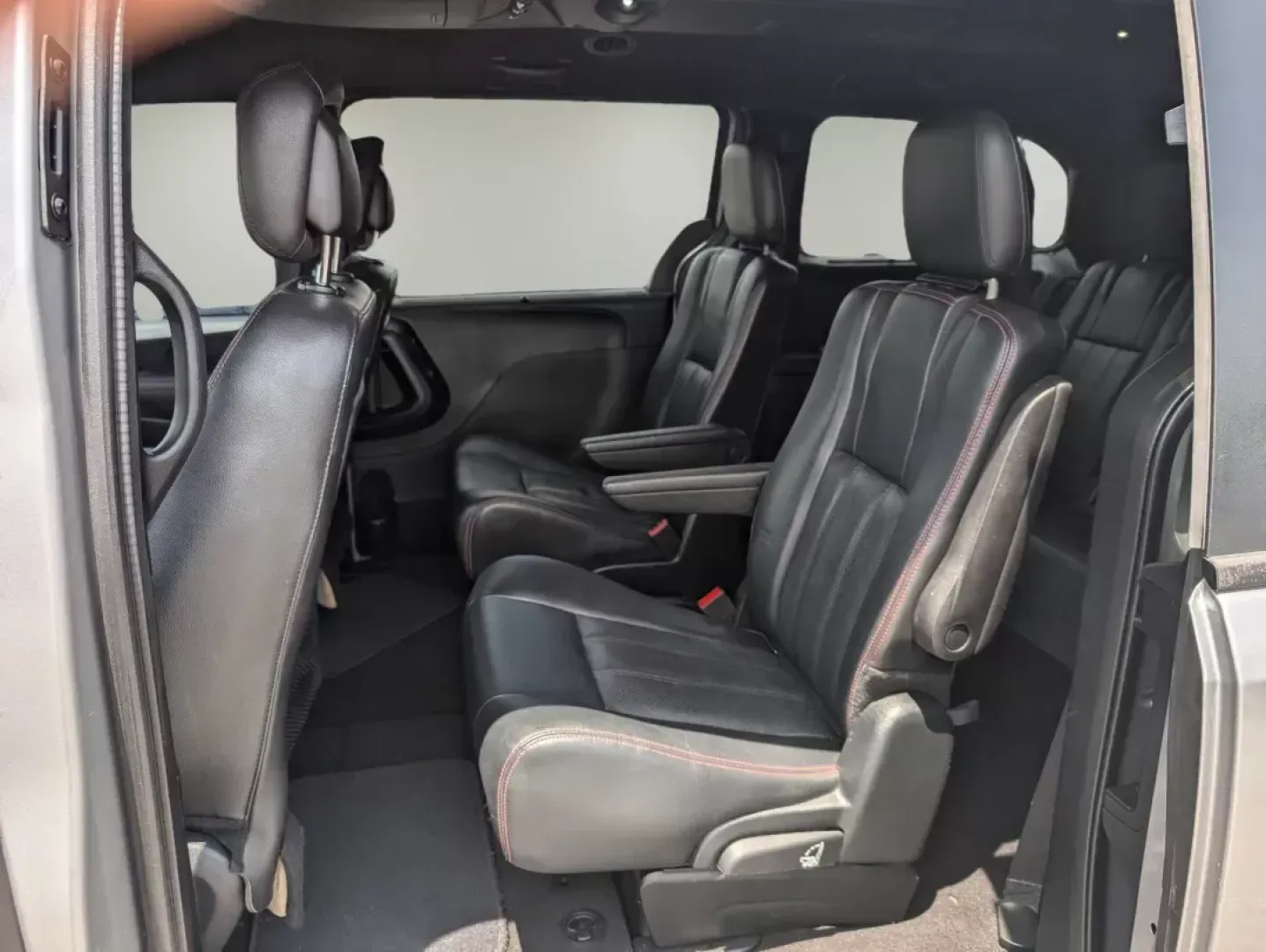 2017 /Black Dodge Grand Caravan GT (2C4RDGEG0HR) with an Regular Unleaded V-6 3.6 L/220 engine, 6-Speed Multi-Speed Automatic w/OD transmission, located at 3959 U.S. 80 W, Phenix City, AL, 36870, (334) 297-4885, 32.469296, -85.135185 - ### Experience Family Adventures in the 2017 Dodge Grand Caravan GT at Gils Auto - Phenix City<br /> <br /> Looking for the perfect vehicle to accommodate your growing family or to make those long commutes more enjoyable? Look no further than the 2017 Dodge Grand Caravan GT, available now at Gils Au - Photo#11