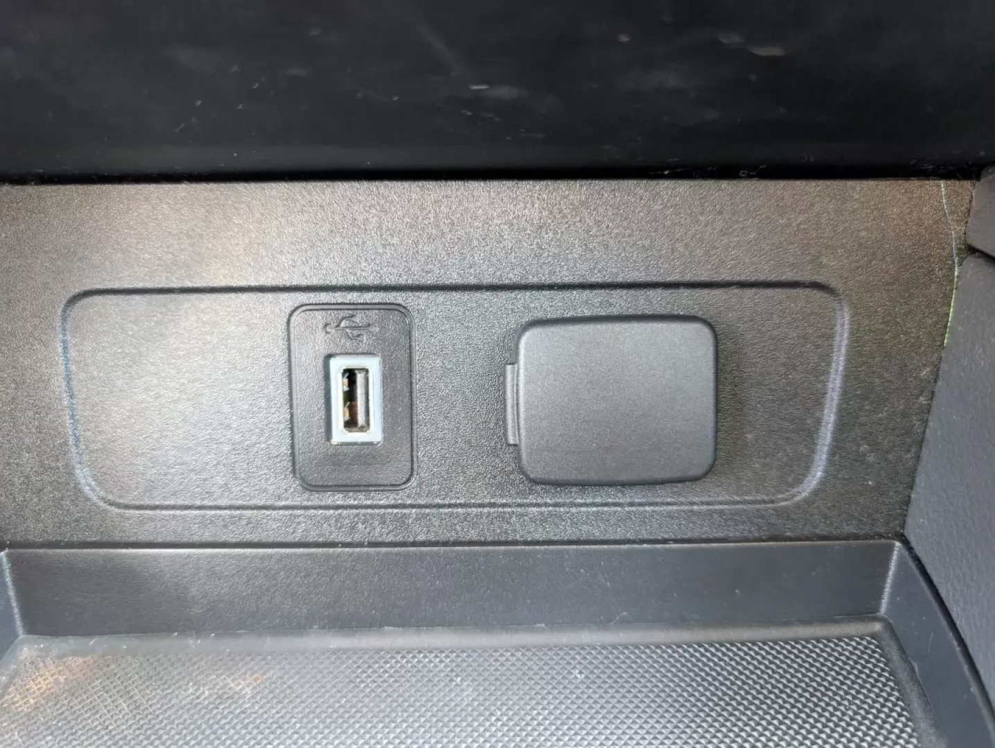 2017 Ford Escape SE (1FMCU9GD6HU) with an Other engine, located at 5115 14th Ave., Columbus, GA, 31904, (706) 323-0345, 32.511494, -84.971046 - **Elevate Your Everyday Adventures with the 2017 Ford Escape SE - Ideal for Families and Commuters Alike!**<br /> <br /> Are you ready to take your family on weekend adventures or simply need a reliable ride for your daily commute? Look no further than this stunning 2017 Ford Escape SE available now - Photo#15