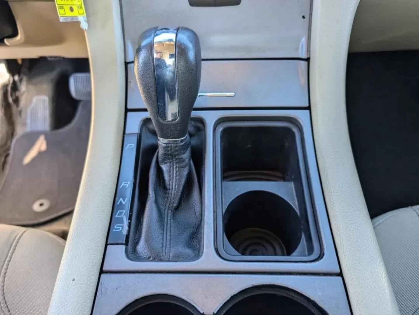 2017 Ford Taurus SE (1FAHP2D81HG) with an Other engine, located at 3959 U.S. 80 W, Phenix City, AL, 36870, (334) 297-4885, 32.469296, -85.135185 - **Elevate Your Driving Experience with a 2017 Ford Taurus SE from Gils Auto - Columbus #2!**<br /> <br /> If you're seeking a reliable sedan that perfectly fits your lifestyle, look no further than the 2017 Ford Taurus SE available at Gils Auto - Columbus #2. Whether you're navigating the bustling s - Photo#15