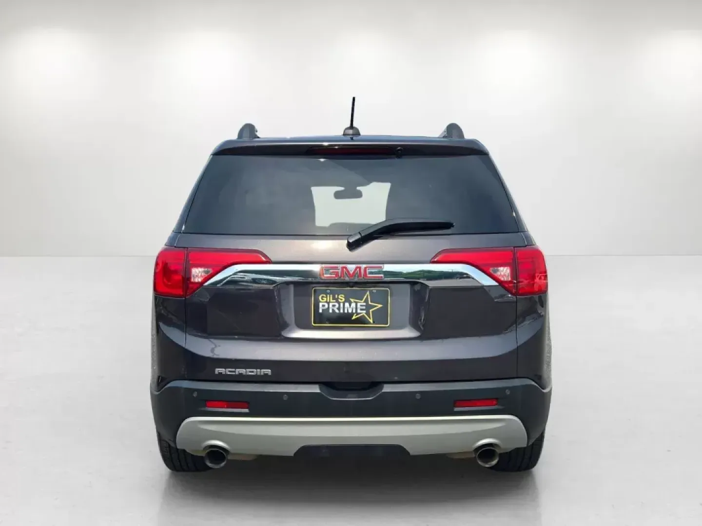 2017 /Jet Black GMC Acadia SLT (1GKKNMLS4HZ) with an Other engine, located at 804 22nd Ave, Phenix City, AL, 36870, (334) 297-1860, 32.484749, -85.024475 - **Experience the Freedom of Adventure with the 2017 GMC Acadia SLT at Gils Auto - Phenix City #2**<br /> <br /> Are you ready to elevate your family outings or weekend getaways? The 2017 GMC Acadia SLT is the ideal SUV for those who crave the perfect blend of comfort, space, and capability. Featurin - Photo#5