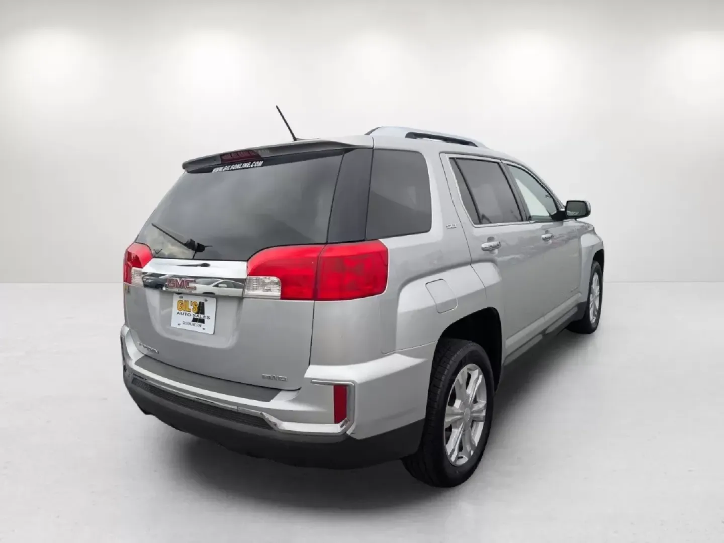 2017 /Light Titanium GMC Terrain SLT (2GKFLUEK9H6) with an Other engine, located at 1430 Gateway Drive, Opelika, AL, 36801, (334) 239-0944, 32.637871, -85.409790 - **Discover the Perfect SUV for Your Next Adventure: 2017 GMC Terrain SLT at Gils Auto - Phenix City!**<br /> <br /> Are you ready to elevate your driving experience? Whether you're a growing family looking for a reliable vehicle for school runs and weekend getaways or a commuter wanting a blend of c - Photo#4