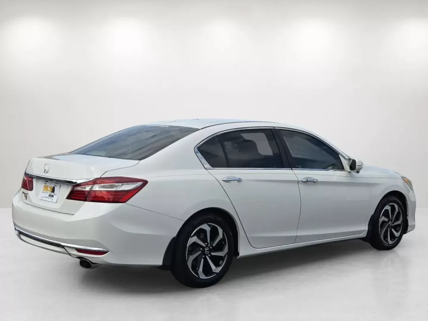 2017 Honda Accord Sedan EX (1HGCR2F06HA) with an Other engine, located at 804 22nd Ave, Phenix City, AL, 36870, (334) 297-1860, 32.484749, -85.024475 - **Drive Your Lifestyle Forward with the 2017 Honda Accord Sedan Your Perfect Companion for Every Journey!**<br /> <br /> Are you ready to elevate your daily commute or embark on unforgettable family road trips? At Gils Auto in Phenix City, AL, we understand that every drive matters, and the 2017 Ho - Photo#5