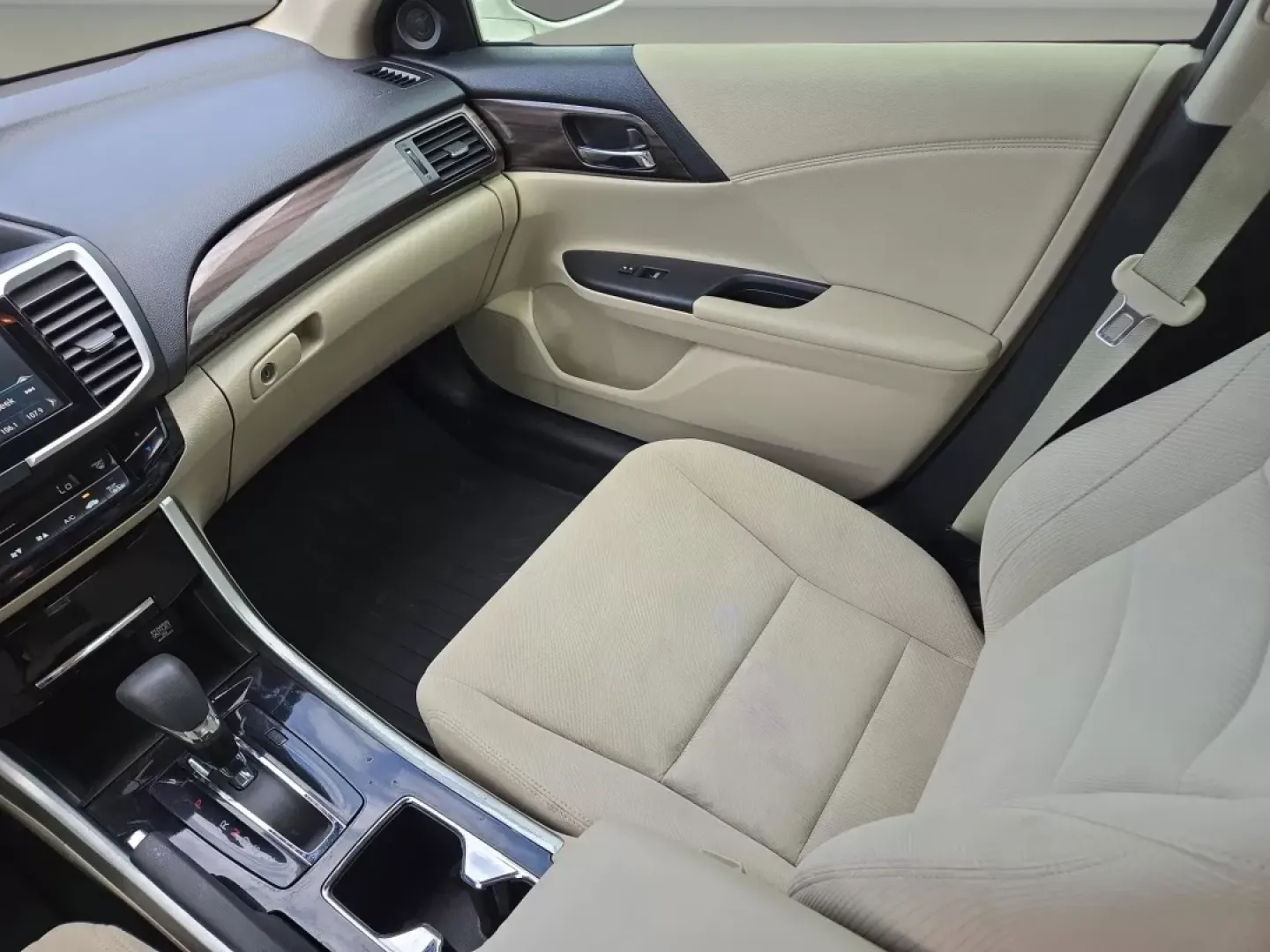 2017 Honda Accord Sedan EX (1HGCR2F06HA) with an Other engine, located at 804 22nd Ave, Phenix City, AL, 36870, (334) 297-1860, 32.484749, -85.024475 - **Drive Your Lifestyle Forward with the 2017 Honda Accord Sedan Your Perfect Companion for Every Journey!**<br /> <br /> Are you ready to elevate your daily commute or embark on unforgettable family road trips? At Gils Auto in Phenix City, AL, we understand that every drive matters, and the 2017 Ho - Photo#14