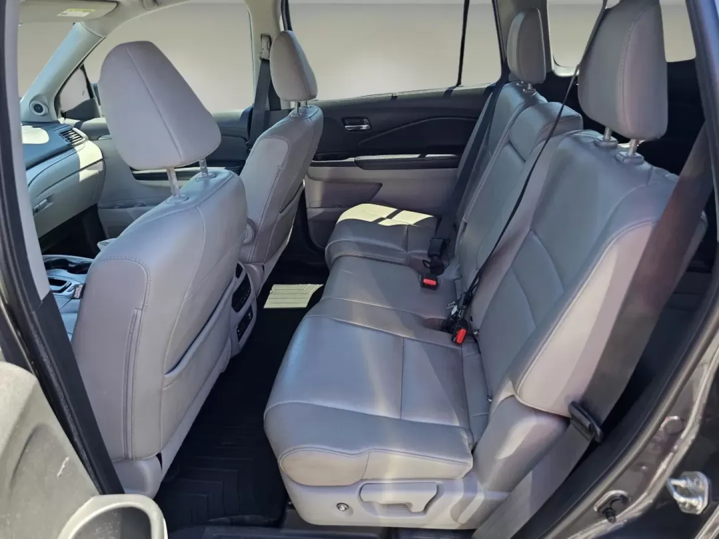 2017 Honda Pilot EX-L (5FNYF5H88HB) with an Other engine, located at 521 Old Farm Lane Rd, Prattville, AL, 36066, (334) 325-1505, 32.482460, -86.416367 - **Discover Your Next Adventure with the 2017 Honda Pilot EX-L at Gils Auto!**<br /> <br /> Are you ready to elevate your family road trips or weekend getaways? The 2017 Honda Pilot EX-L is your ideal companion for creating unforgettable memories, whether you're heading to local attractions in Phenix - Photo#14