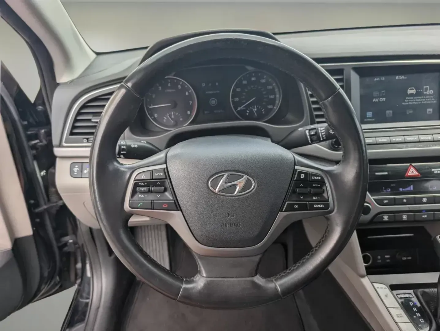 2017 /Gray Hyundai Elantra SE (5NPD84LF9HH) with an Regular Unleaded I-4 2.0 L/122 engine, located at 3959 U.S. 80 W, Phenix City, AL, 36870, (334) 297-4885, 32.469296, -85.135185 - Discover the perfect blend of style, comfort, and affordability with this 2017 Hyundai Elantra SE, now available at Gils Auto in Phenix City, AL! Whether you're tackling daily commutes or planning weekend getaways, this sedan is the ideal companion for anyone seeking reliability and efficiency on th - Photo#16