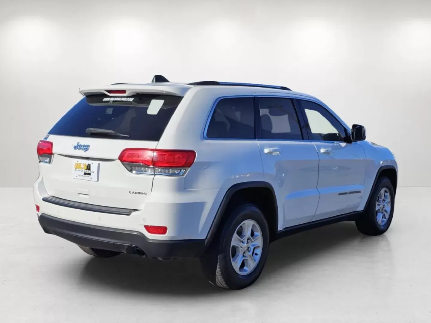 2017 /Lt Frost Beige/Black Jeep Grand Cherokee Laredo (1C4RJEAG3HC) with an Other engine, located at 5115 14th Ave., Columbus, GA, 31904, (706) 323-0345, 32.511494, -84.971046 - Looking for an SUV that combines versatility, style, and reliability for your family adventures or daily commutes? Look no further than the 2017 Jeep Grand Cherokee Laredo, now available at Gils Auto in Phenix City, AL. This robust vehicle is perfect for growing families, weekend explorers, or anyon - Photo#4