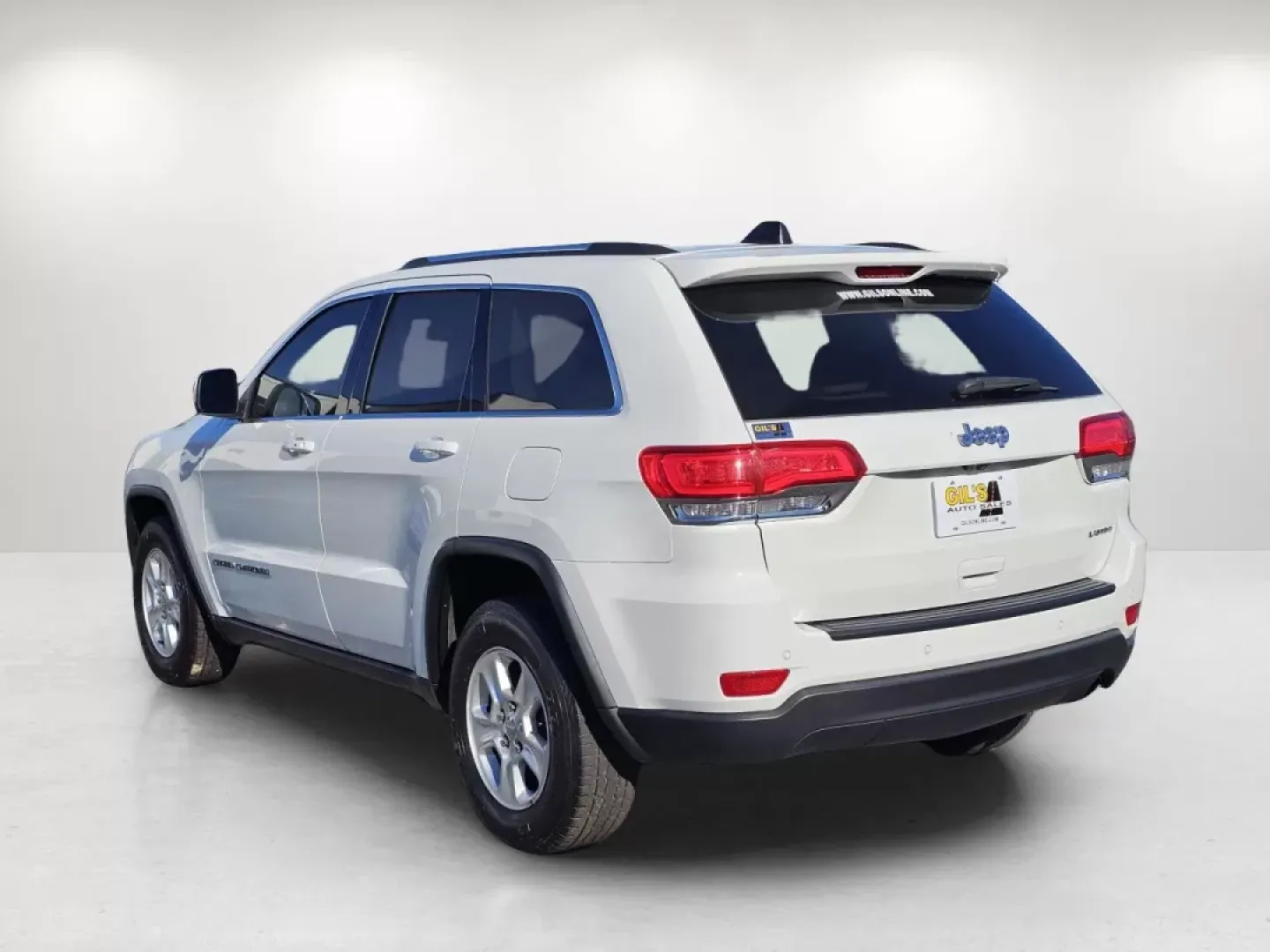 2017 /Lt Frost Beige/Black Jeep Grand Cherokee Laredo (1C4RJEAG3HC) with an Other engine, located at 5115 14th Ave., Columbus, GA, 31904, (706) 323-0345, 32.511494, -84.971046 - Looking for an SUV that combines versatility, style, and reliability for your family adventures or daily commutes? Look no further than the 2017 Jeep Grand Cherokee Laredo, now available at Gils Auto in Phenix City, AL. This robust vehicle is perfect for growing families, weekend explorers, or anyon - Photo#6