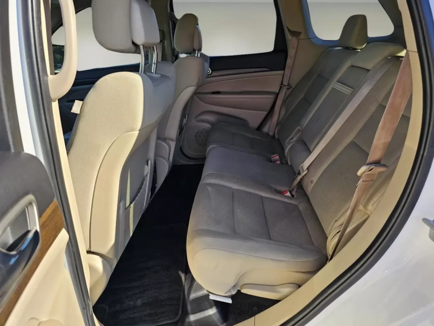 2017 /Lt Frost Beige/Black Jeep Grand Cherokee Laredo (1C4RJEAG3HC) with an Other engine, located at 5115 14th Ave., Columbus, GA, 31904, (706) 323-0345, 32.511494, -84.971046 - Looking for an SUV that combines versatility, style, and reliability for your family adventures or daily commutes? Look no further than the 2017 Jeep Grand Cherokee Laredo, now available at Gils Auto in Phenix City, AL. This robust vehicle is perfect for growing families, weekend explorers, or anyon - Photo#13