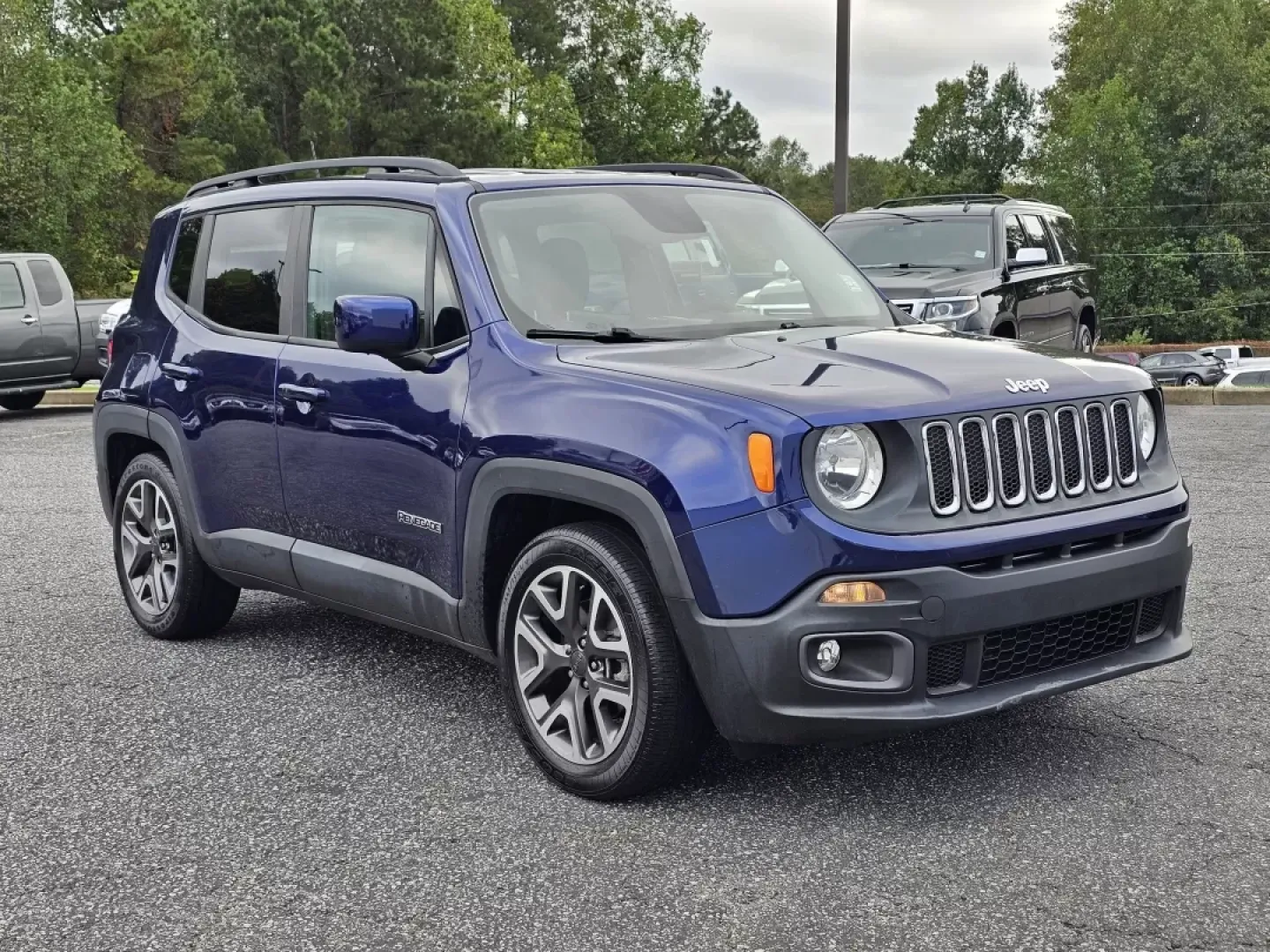 2017 /Black Jeep Renegade Latitude (ZACCJABB4HP) with an Other engine, located at 3959 U.S. 80 W, Phenix City, AL, 36870, (334) 297-4885, 32.469296, -85.135185 - **Adventure Awaits with the 2017 Jeep Renegade Latitude Perfect for Every Journey!**<br /> <br /> Looking for a versatile vehicle that can handle your busy lifestyle while ensuring comfort and style? Look no further than this stunning 2017 Jeep Renegade Latitude, available now at Gils Auto in Pheni - Photo#2