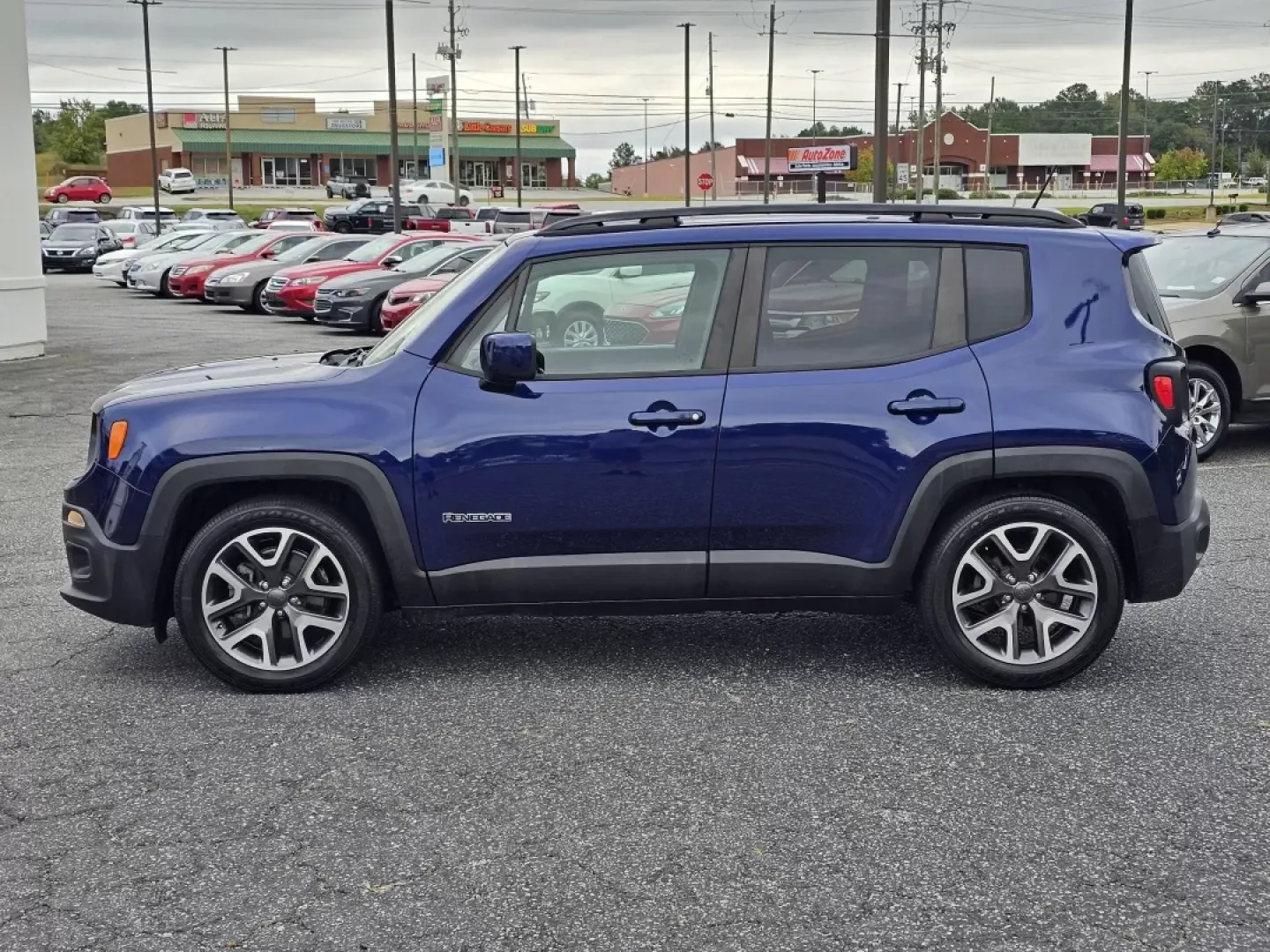 2017 /Black Jeep Renegade Latitude (ZACCJABB4HP) with an Other engine, located at 3959 U.S. 80 W, Phenix City, AL, 36870, (334) 297-4885, 32.469296, -85.135185 - **Adventure Awaits with the 2017 Jeep Renegade Latitude Perfect for Every Journey!**<br /> <br /> Looking for a versatile vehicle that can handle your busy lifestyle while ensuring comfort and style? Look no further than this stunning 2017 Jeep Renegade Latitude, available now at Gils Auto in Pheni - Photo#7