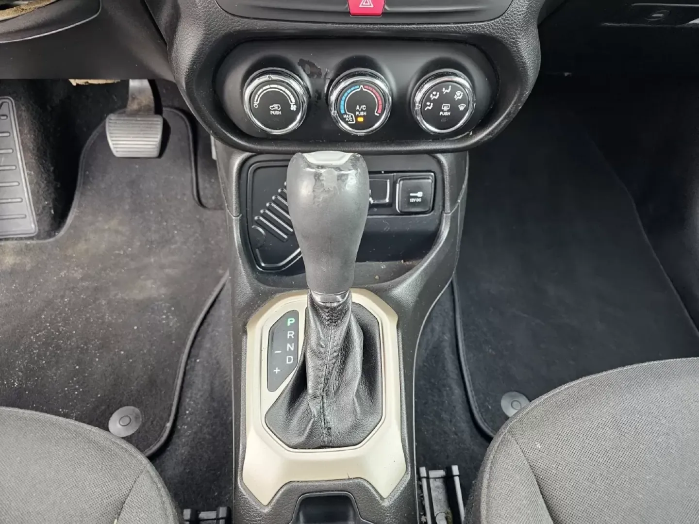 2017 /Black Jeep Renegade Latitude (ZACCJABB4HP) with an Other engine, located at 3959 U.S. 80 W, Phenix City, AL, 36870, (334) 297-4885, 32.469296, -85.135185 - **Adventure Awaits with the 2017 Jeep Renegade Latitude Perfect for Every Journey!**<br /> <br /> Looking for a versatile vehicle that can handle your busy lifestyle while ensuring comfort and style? Look no further than this stunning 2017 Jeep Renegade Latitude, available now at Gils Auto in Pheni - Photo#12