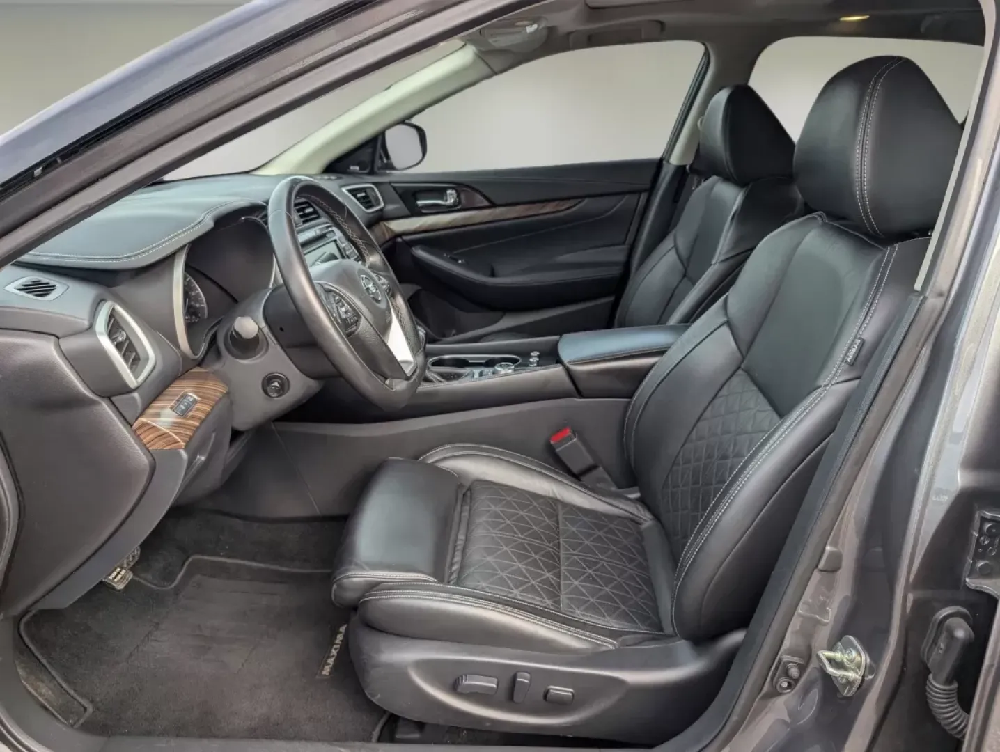 2017 /Charcoal Nissan Maxima Platinum (1N4AA6AP0HC) with an Other engine, located at 521 Old Farm Lane Rd, Prattville, AL, 36066, (334) 325-1505, 32.482460, -86.416367 - Elevate your driving experience with the 2017 Nissan Maxima Platinum, the perfect sedan for those who crave luxury and performance without compromise. Whether you're a commuter looking to upgrade your daily drive or a growing family seeking comfort and safety, this stunning vehicle effortlessly blen - Photo#10