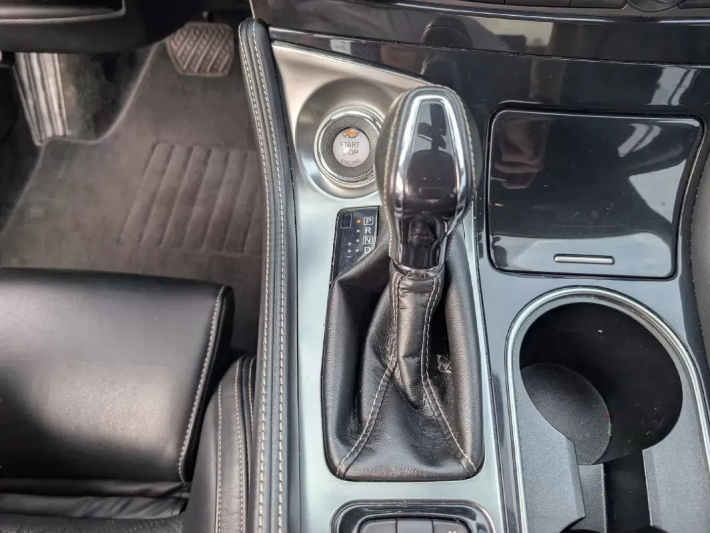 2017 /Charcoal Nissan Maxima Platinum (1N4AA6AP0HC) with an Other engine, located at 521 Old Farm Lane Rd, Prattville, AL, 36066, (334) 325-1505, 32.482460, -86.416367 - Elevate your driving experience with the 2017 Nissan Maxima Platinum, the perfect sedan for those who crave luxury and performance without compromise. Whether you're a commuter looking to upgrade your daily drive or a growing family seeking comfort and safety, this stunning vehicle effortlessly blen - Photo#13