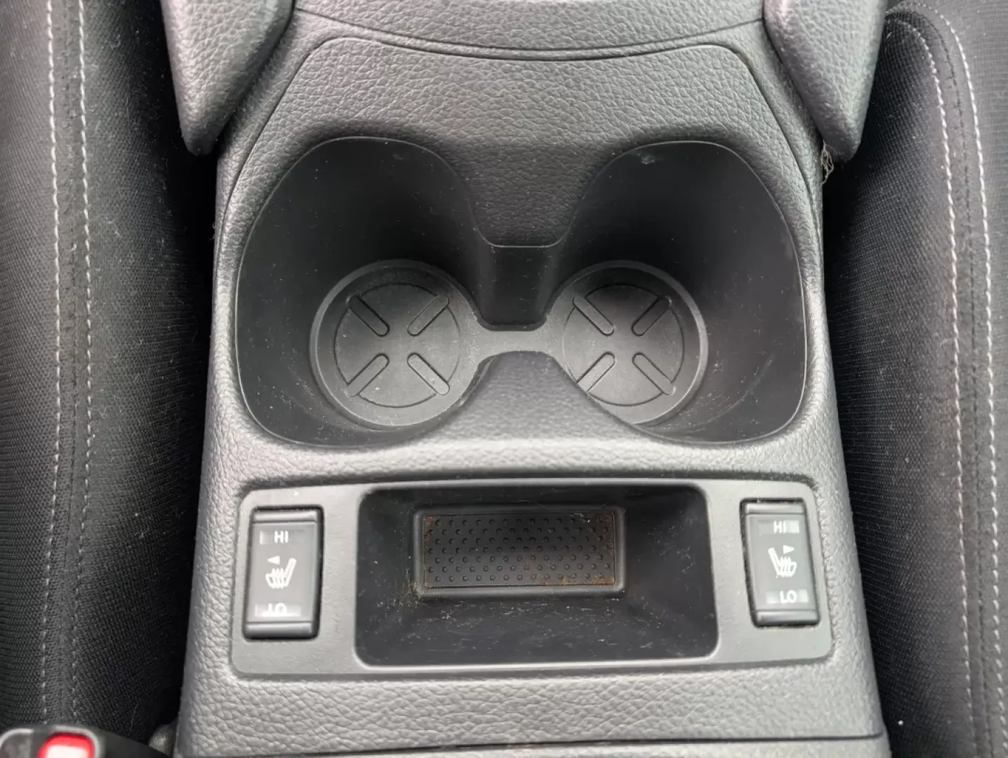 2017 /Charcoal Nissan Rogue SV (KNMAT2MT0HP) with an Other engine, located at 5115 14th Ave., Columbus, GA, 31904, (706) 323-0345, 32.511494, -84.971046 - Discover your next adventure with the 2017 Nissan Rogue SV, now available at Gils Auto in Phenix City, AL! Whether you're commuting to work, taking the kids to school, or embarking on weekend getaways, this SUV seamlessly combines style, comfort, and practicality. This vehicle is perfect for growing - Photo#12