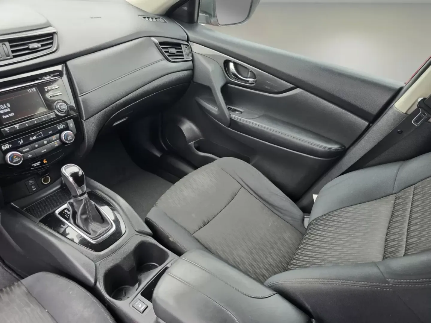 2017 /Charcoal Nissan Rogue SV (5N1AT2MT0HC) with an Other engine, located at 521 Old Farm Lane Rd, Prattville, AL, 36066, (334) 325-1505, 32.482460, -86.416367 - Discover the perfect blend of style, comfort, and reliability with the 2017 Nissan Rogue SV, available now at Gils Auto in Phenix City, AL. This versatile SUV is not just a vehicle; it's your next adventure partner-ideal for growing families, daily commuters, or anyone seeking a touch of elegance in - Photo#15