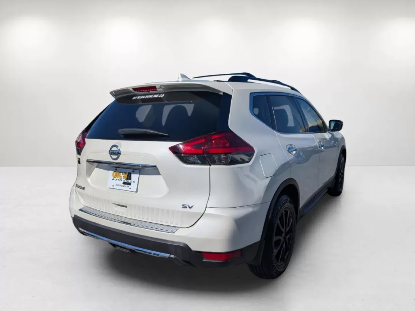 2017 /Charcoal Nissan Rogue SV (5N1AT2MT3HC) with an Other engine, located at 7000 Northlake Connector, Columbus, GA, 31904, (706) 987-8085, 32.524975, -84.978134 - **Experience Adventure with the 2017 Nissan Rogue SV at Gils Auto in Phenix City, AL!**<br /> <br /> Looking for the perfect SUV to elevate your family adventures or daily commutes? The 2017 Nissan Rogue SV is designed to meet your lifestyle needs, whether you're navigating city streets or exploring - Photo#4