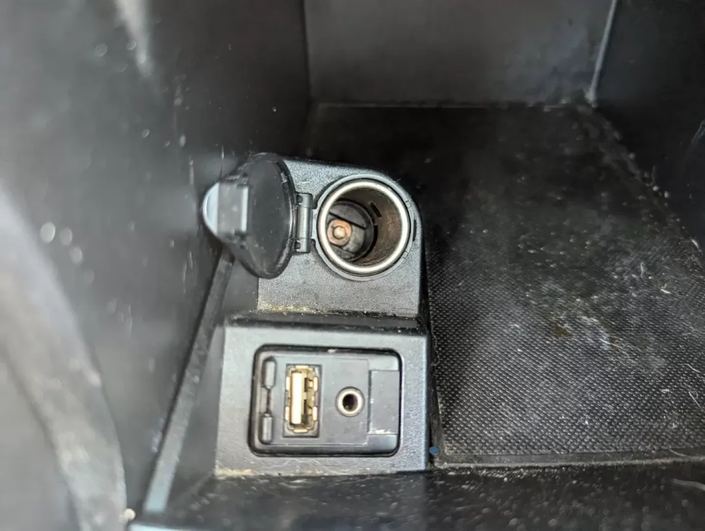 2017 Toyota Camry LE (4T1BF1FK9HU) with an Other engine, located at 7000 Northlake Connector, Columbus, GA, 31904, (706) 987-8085, 32.524975, -84.978134 - **Discover Your Next Adventure with the 2017 Toyota Camry LE - Available Now at Gils Auto!**<br /> <br /> Are you a commuter seeking a reliable vehicle for your daily drives, or a growing family in need of a spacious sedan that combines comfort with safety? Look no further! The 2017 Toyota Camry LE - Photo#12