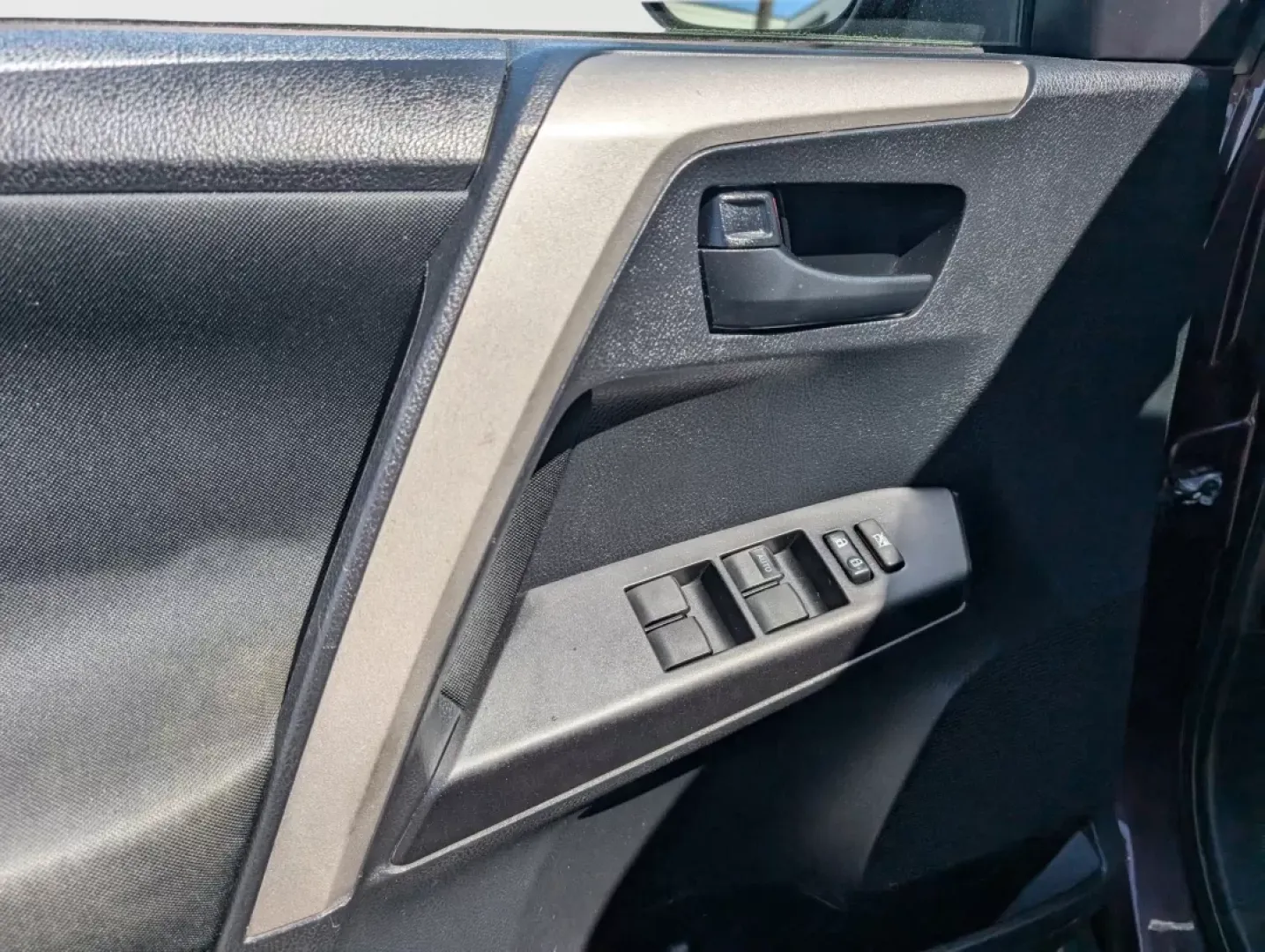 2017 Toyota RAV4 LE (2T3ZFREV6HW) with an Other engine, located at 3959 U.S. 80 W, Phenix City, AL, 36870, (334) 297-4885, 32.469296, -85.135185 - Discover the perfect companion for your next family adventure or daily commute with this 2017 Toyota RAV4 LE, now available at Gils Auto - Columbus. Nestled in the heart of Columbus, GA, our dealership specializes in Buy Here Pay Here financing, making it easier than ever for you to drive away in a - Photo#8