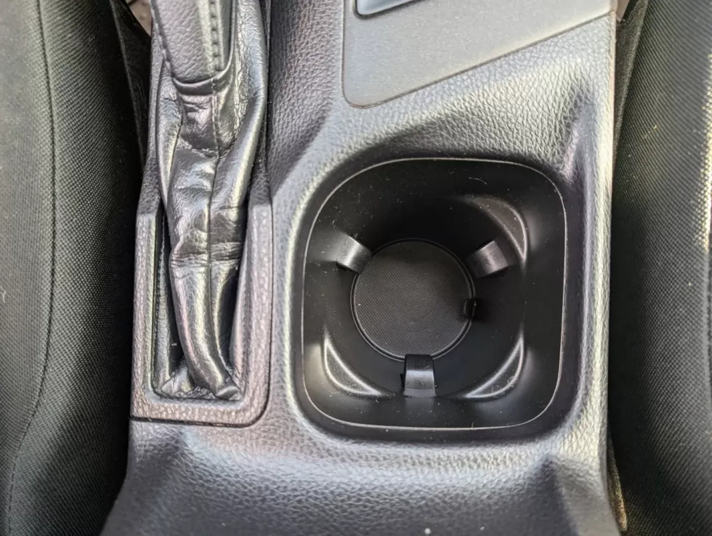 2017 Toyota RAV4 LE (2T3ZFREV6HW) with an Other engine, located at 3959 U.S. 80 W, Phenix City, AL, 36870, (334) 297-4885, 32.469296, -85.135185 - Discover the perfect companion for your next family adventure or daily commute with this 2017 Toyota RAV4 LE, now available at Gils Auto - Columbus. Nestled in the heart of Columbus, GA, our dealership specializes in Buy Here Pay Here financing, making it easier than ever for you to drive away in a - Photo#12