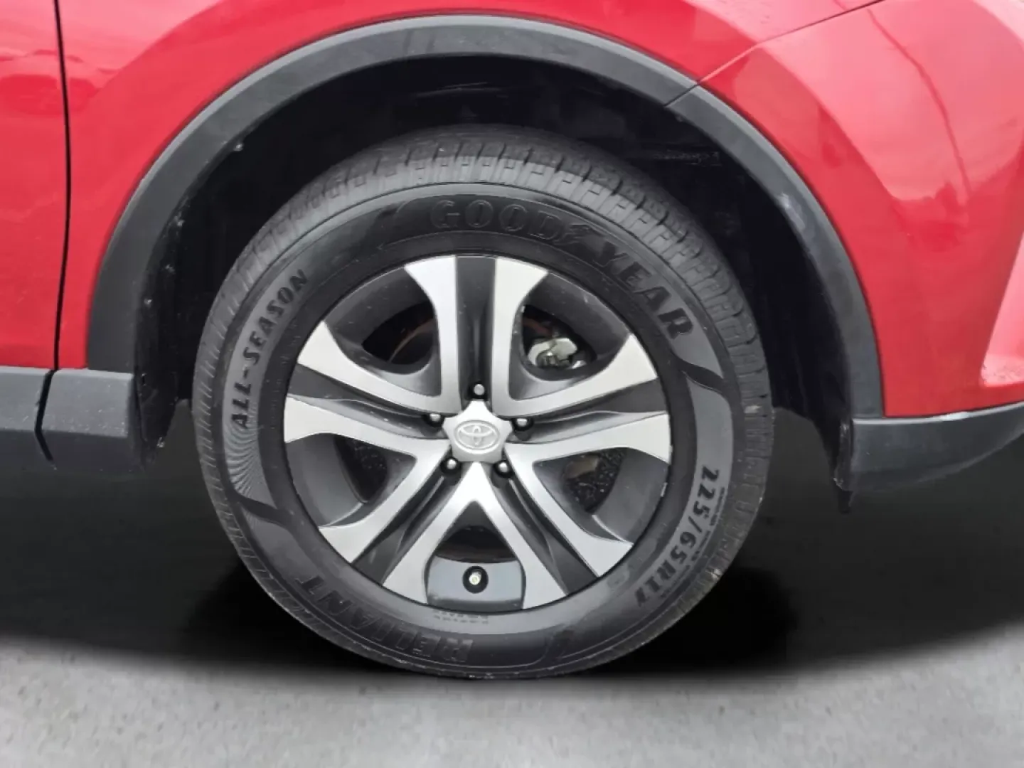 2017 Toyota RAV4 LE (2T3ZFREV7HW) with an Other engine, located at 521 Old Farm Lane Rd, Prattville, AL, 36066, (334) 325-1505, 32.482460, -86.416367 - Are you ready to elevate your daily commute or embark on weekend adventures with the perfect SUV? Look no further than this stunning 2017 Toyota RAV4 LE, available now at Gils Auto in Phenix City, AL. Designed for both comfort and versatility, this dynamic vehicle is ideal for growing families, budg - Photo#8