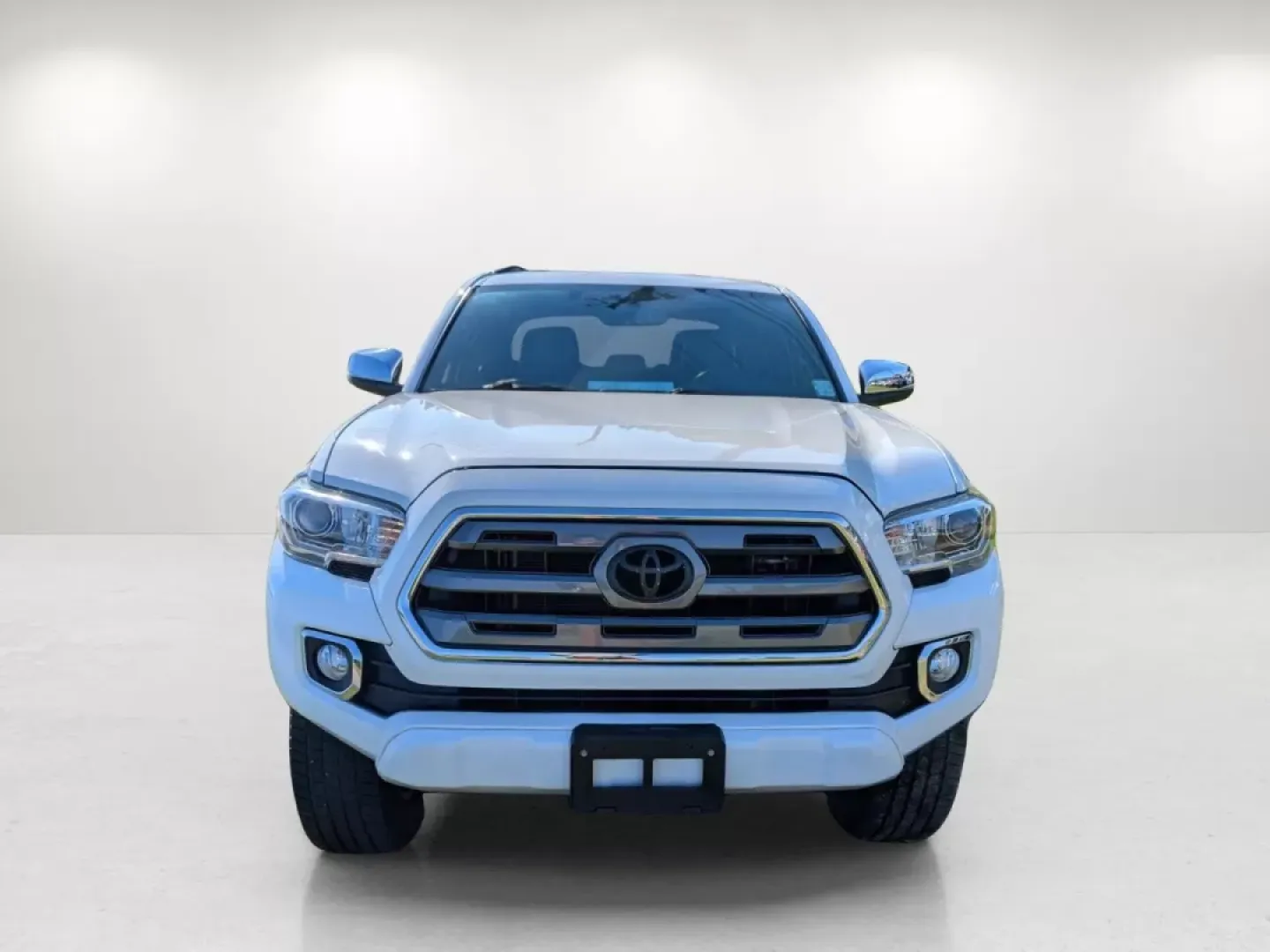 2017 Toyota Tacoma Limited (5TFGZ5AN2HX) with an Other engine, located at 3959 U.S. 80 W, Phenix City, AL, 36870, (334) 297-4885, 32.469296, -85.135185 - **Explore the Great Outdoors with the 2017 Toyota Tacoma Limited Your Perfect Adventure Companion!**<br /> <br /> Are you ready to embrace a lifestyle filled with adventure, whether it's hauling gear for your weekend camping trips or navigating through the urban landscape? The 2017 Toyota Tacoma Li - Photo#1