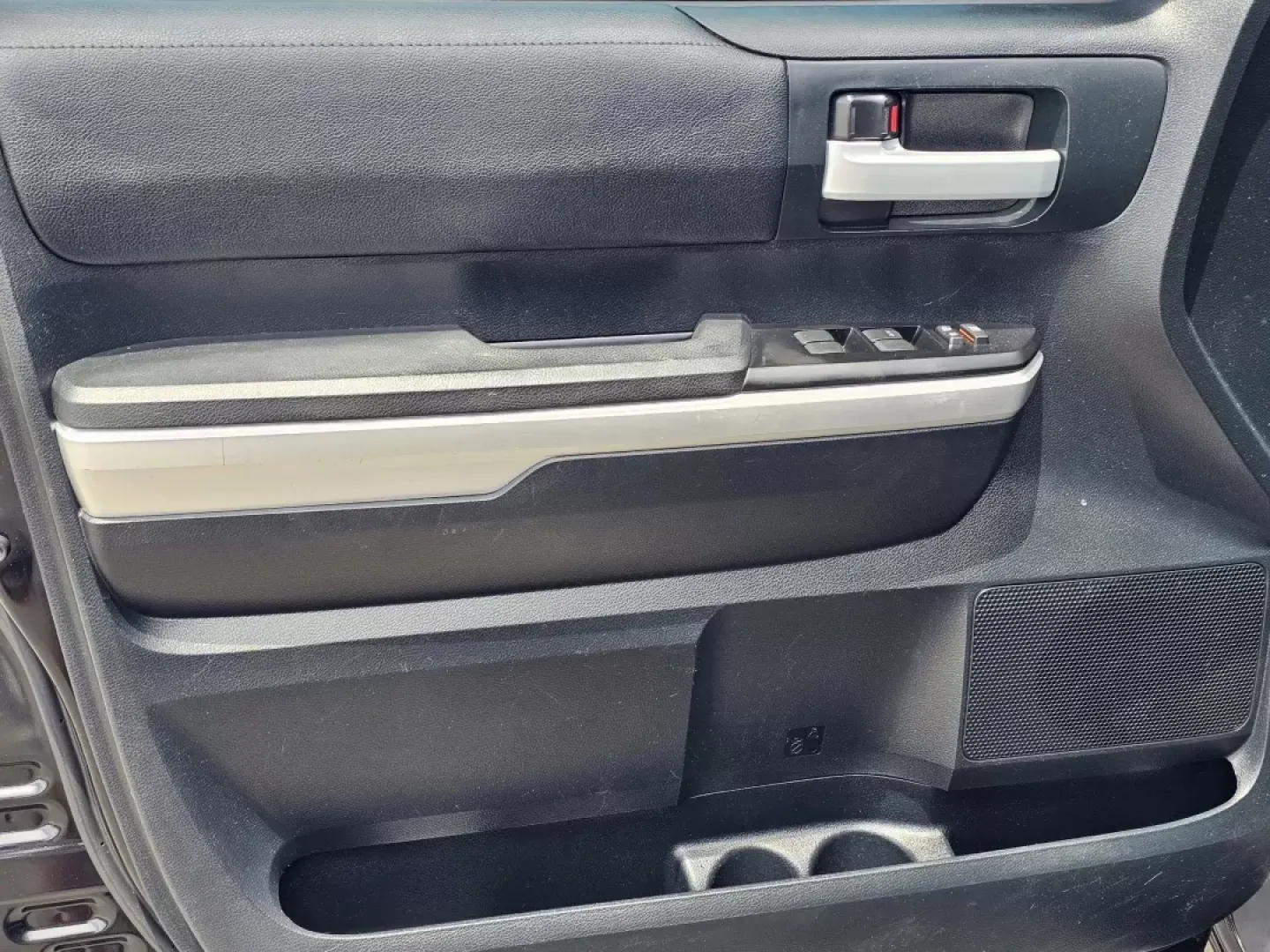 2017 Toyota Tundra 2WD SR5 (5TFEM5F10HX) with an Other engine, located at 1430 Gateway Drive, Opelika, AL, 36801, (334) 239-0944, 32.637871, -85.409790 - **Unleash Your Adventurous Side with the 2017 Toyota Tundra SR5 Crew Cab at Gils Auto in Prattville, AL!**<br /> <br /> Are you ready to elevate your outdoor adventures and weekend getaways? The 2017 Toyota Tundra SR5 Crew Cab is your perfect partner for exploration, offering a blend of rugged capab - Photo#8