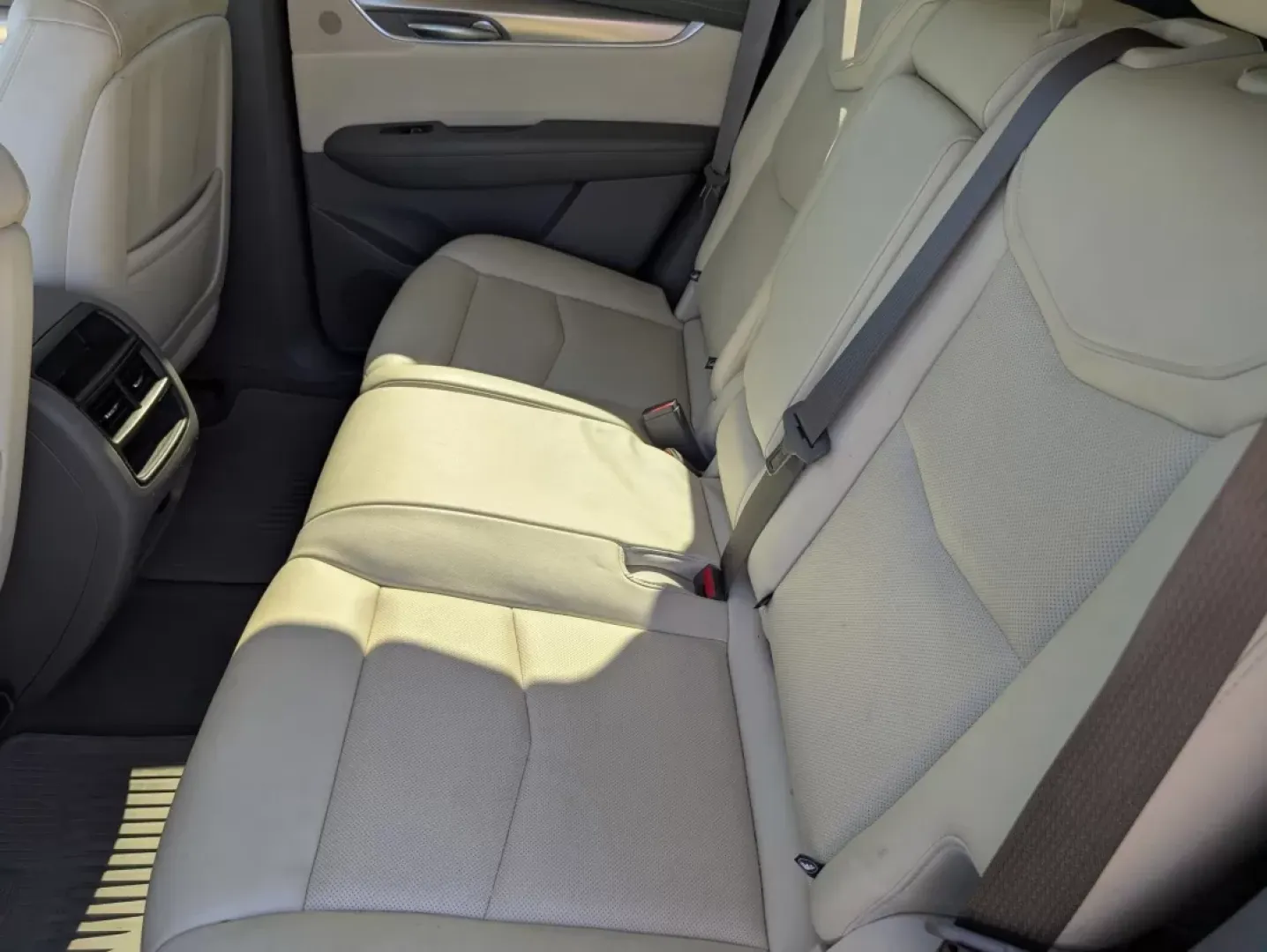 2018 /Cirrus Cadillac XT5 Luxury FWD (1GYKNCRS9JZ) with an Other engine, located at 3959 U.S. 80 W, Phenix City, AL, 36870, (334) 297-4885, 32.469296, -85.135185 - 2018 Cadillac XT5 Luxury FWD - Photo#10