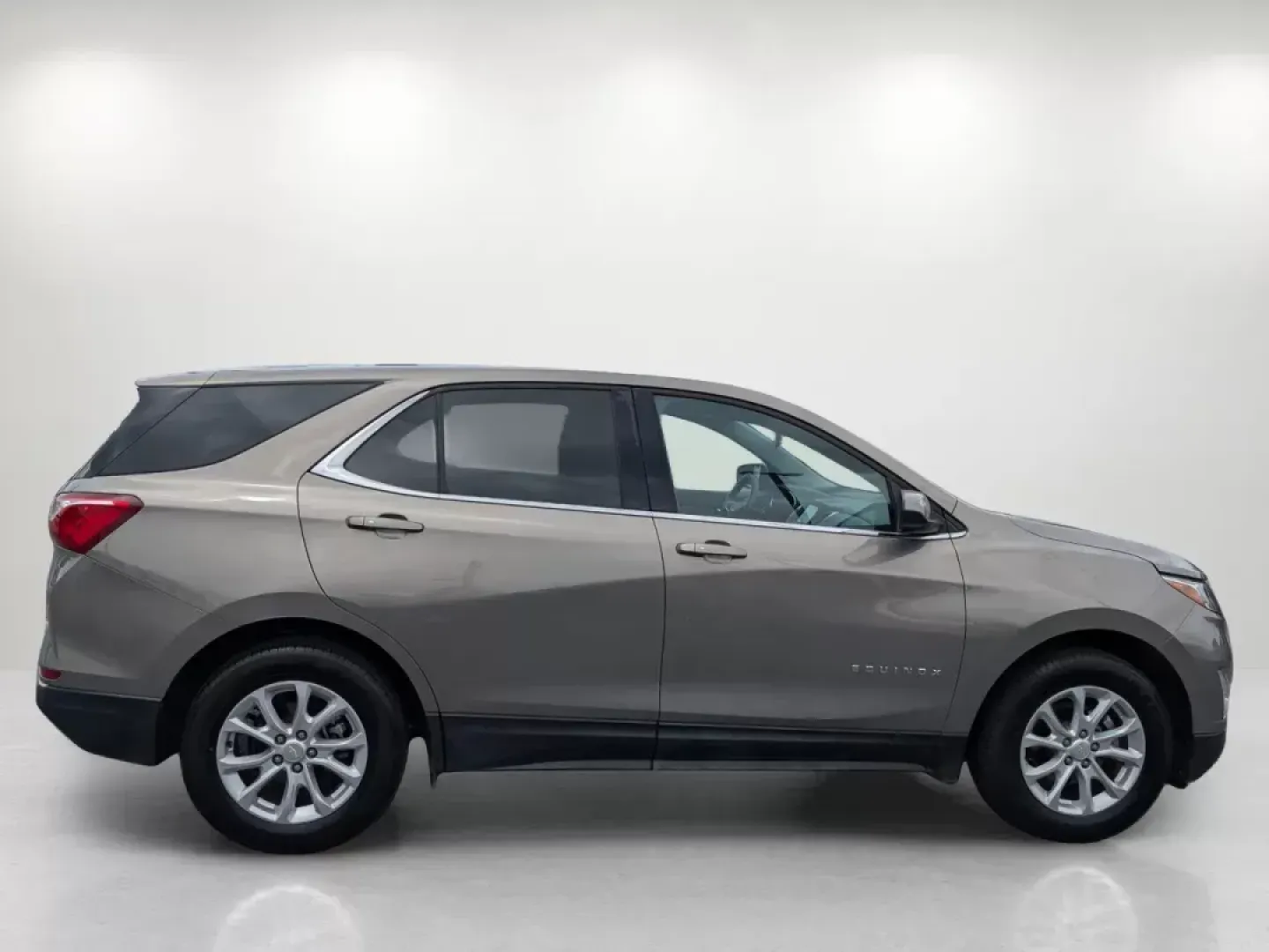 2018 /Jet Black Chevrolet Equinox LT (3GNAXJEV1JS) with an Turbocharged Gas I4 1.5L/ engine, 6-Speed Automatic transmission, located at 1430 Gateway Drive, Opelika, AL, 36801, (334) 239-0944, 32.637871, -85.409790 - 2018 Chevrolet Equinox LT - Photo#3