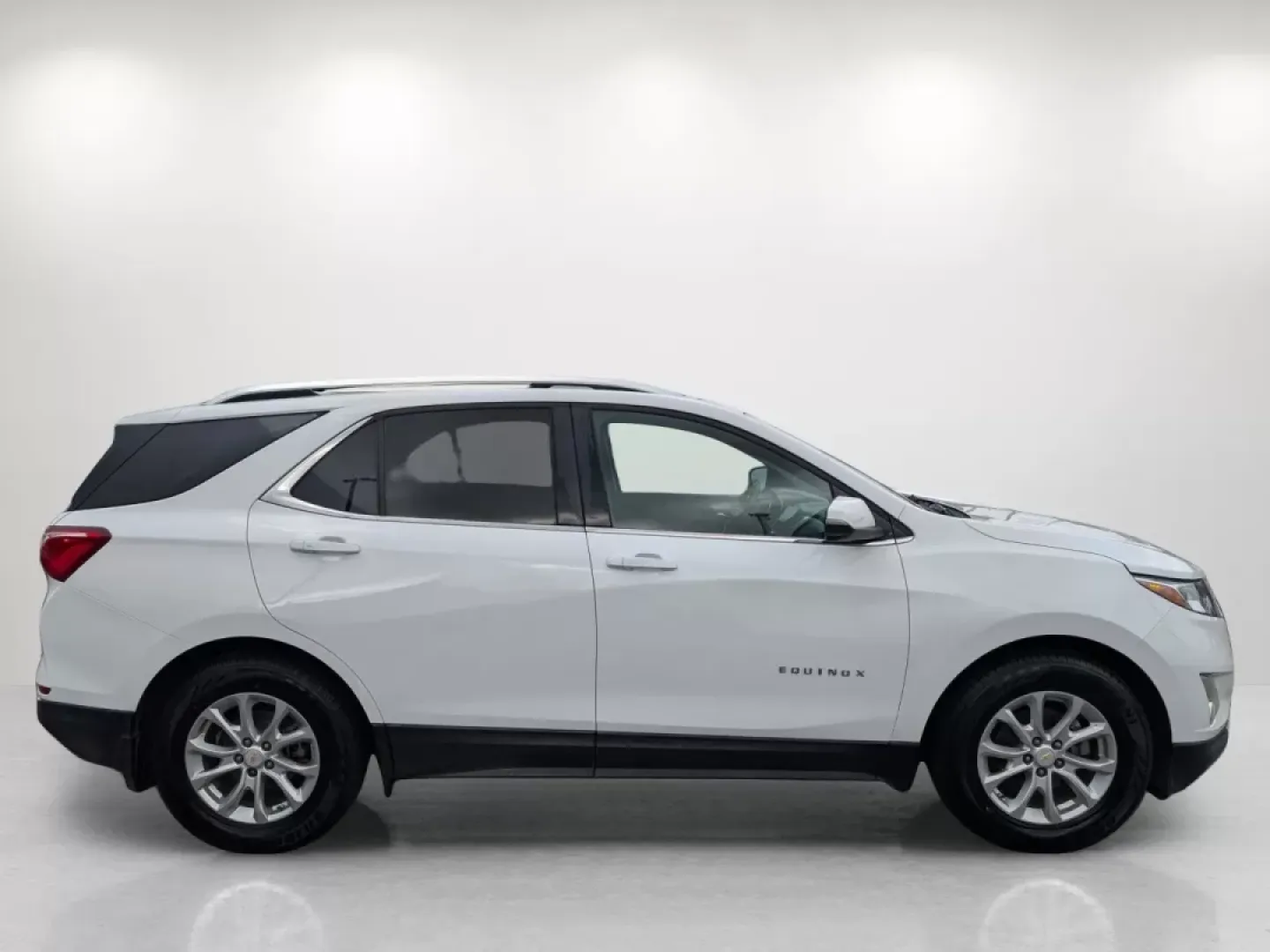 2018 /Jet Black Chevrolet Equinox LT (2GNAXJEV7J6) with an Other engine, located at 804 22nd Ave, Phenix City, AL, 36870, (334) 297-1860, 32.484749, -85.024475 - **Discover Your Next Adventure with the 2018 Chevrolet Equinox LT at Gils Auto in Phenix City!**<br /> <br /> Are you ready to elevate your family outings, daily commutes, or weekend adventures? The 2018 Chevrolet Equinox LT is the perfect companion for those who appreciate comfort, safety, and mode - Photo#3