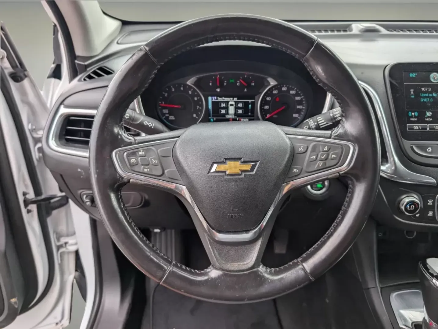 2018 /Jet Black Chevrolet Equinox LT (2GNAXJEV7J6) with an Other engine, located at 804 22nd Ave, Phenix City, AL, 36870, (334) 297-1860, 32.484749, -85.024475 - **Discover Your Next Adventure with the 2018 Chevrolet Equinox LT at Gils Auto in Phenix City!**<br /> <br /> Are you ready to elevate your family outings, daily commutes, or weekend adventures? The 2018 Chevrolet Equinox LT is the perfect companion for those who appreciate comfort, safety, and mode - Photo#12