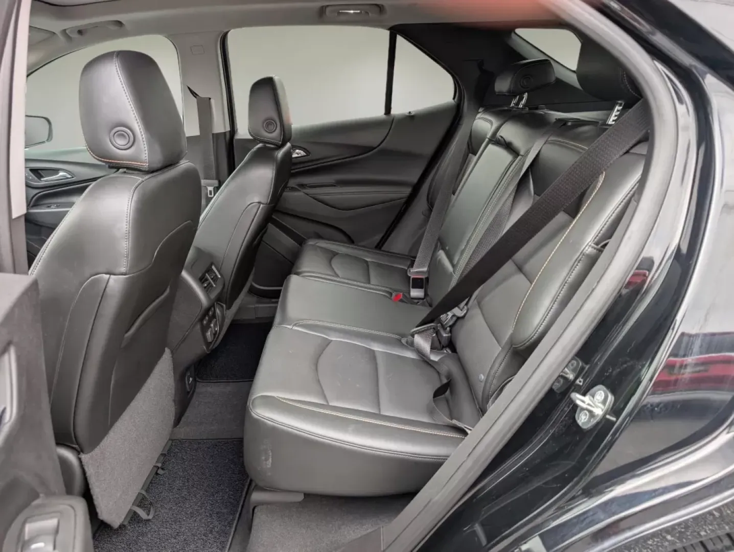 2018 /Jet Black Chevrolet Equinox Premier (3GNAXMEV3JL) with an Other engine, located at 5115 14th Ave., Columbus, GA, 31904, (706) 323-0345, 32.511494, -84.971046 - **Adventure Awaits with the 2018 Chevrolet Equinox Premier - Your Perfect SUV for Any Journey!**<br /> <br /> Are you in search of a versatile vehicle that seamlessly blends style, comfort, and technology? Look no further than this stunning 2018 Chevrolet Equinox Premier, available now at Gils Auto - Photo#8
