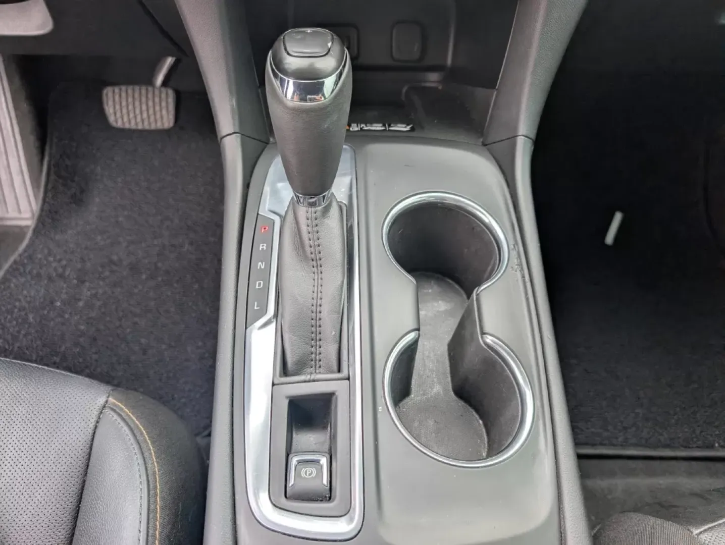 2018 /Jet Black Chevrolet Equinox Premier (3GNAXMEV3JL) with an Other engine, located at 5115 14th Ave., Columbus, GA, 31904, (706) 323-0345, 32.511494, -84.971046 - **Adventure Awaits with the 2018 Chevrolet Equinox Premier - Your Perfect SUV for Any Journey!**<br /> <br /> Are you in search of a versatile vehicle that seamlessly blends style, comfort, and technology? Look no further than this stunning 2018 Chevrolet Equinox Premier, available now at Gils Auto - Photo#11