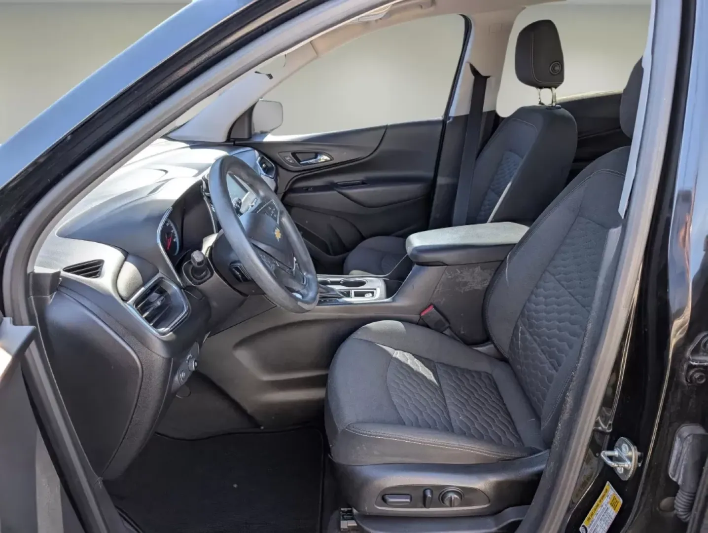 2018 /Jet Black Chevrolet Equinox LT (2GNAXJEVXJ6) with an Other engine, located at 1430 Gateway Drive, Opelika, AL, 36801, (334) 239-0944, 32.637871, -85.409790 - **Discover Your Next Adventure with the 2018 Chevrolet Equinox LT at Gils Auto in Phenix City, AL!**<br /> <br /> Are you looking for a versatile SUV that fits seamlessly into your lifestyle? The 2018 Chevrolet Equinox LT is the perfect blend of style, functionality, and reliability. Whether you're - Photo#8