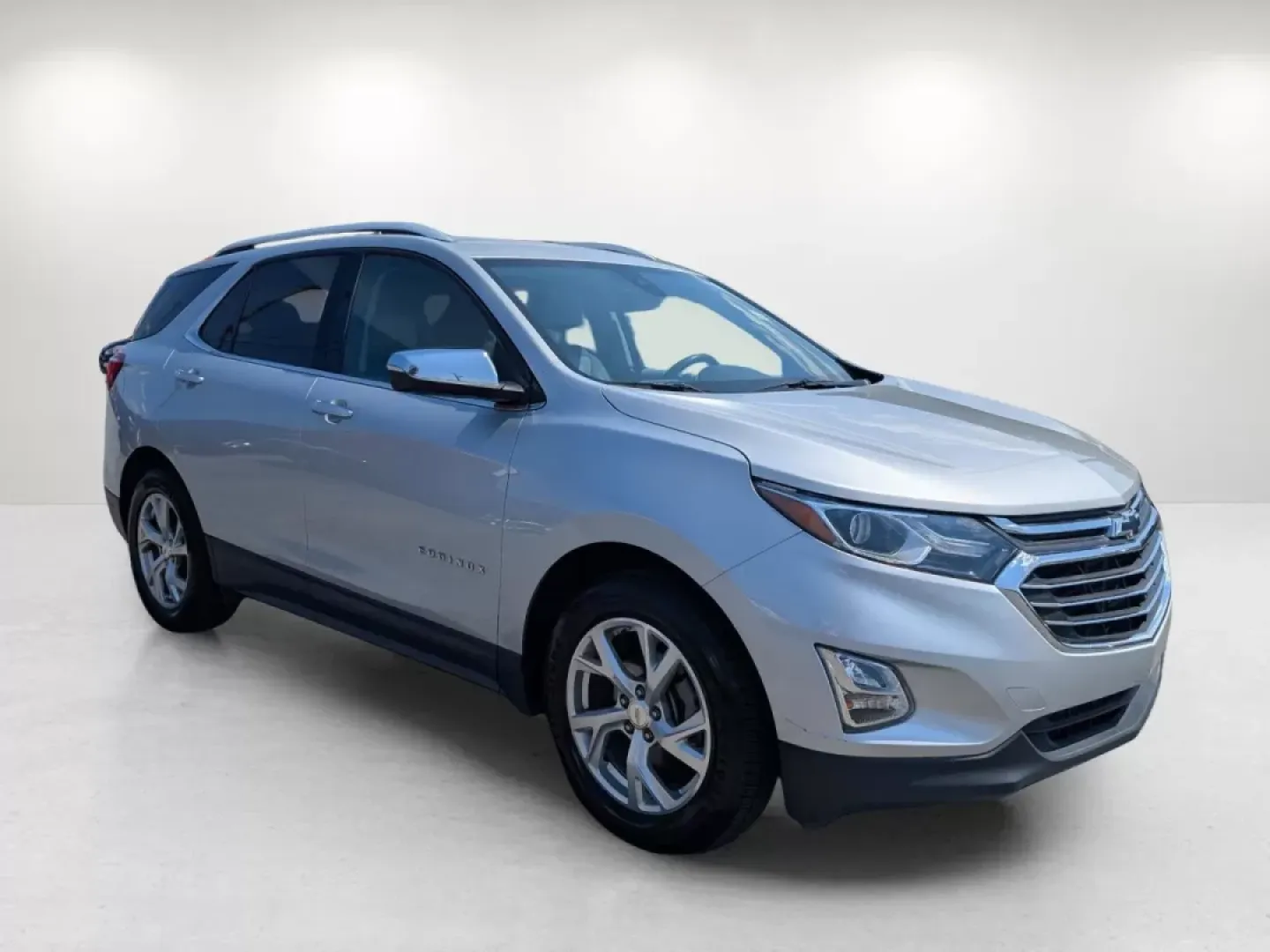 2018 /Medium Ash Gray Chevrolet Equinox Premier (2GNAXMEV4J6) with an Other engine, located at 521 Old Farm Lane Rd, Prattville, AL, 36066, (334) 325-1505, 32.482460, -86.416367 - **Unleash Your Adventurous Spirit with the 2018 Chevrolet Equinox Premier!**<br /> <br /> Are you ready for your next family vacation or weekend getaway? The 2018 Chevrolet Equinox Premier, available now at Gils Auto in Phenix City, AL, is your perfect travel companion. With its spacious interior, c - Photo#2