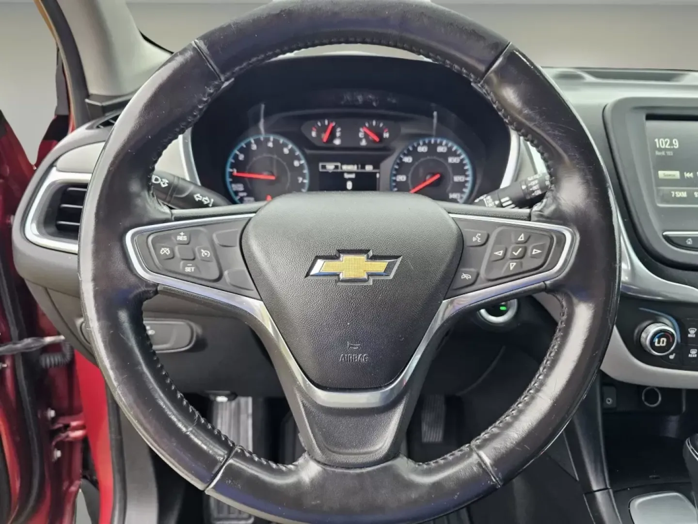 2018 /Medium Ash Gray Chevrolet Equinox LT (2GNAXJEV6J6) with an Other engine, located at 1430 Gateway Drive, Opelika, AL, 36801, (334) 239-0944, 32.637871, -85.409790 - **Adventure Awaits with the 2018 Chevrolet Equinox LT at Gils Auto - Phenix City!**<br /> <br /> Are you a growing family in search of the perfect vehicle that blends comfort, technology, and reliability? Look no further! The 2018 Chevrolet Equinox LT is here at Gils Auto, your trusted **Buy Here Pa - Photo#10