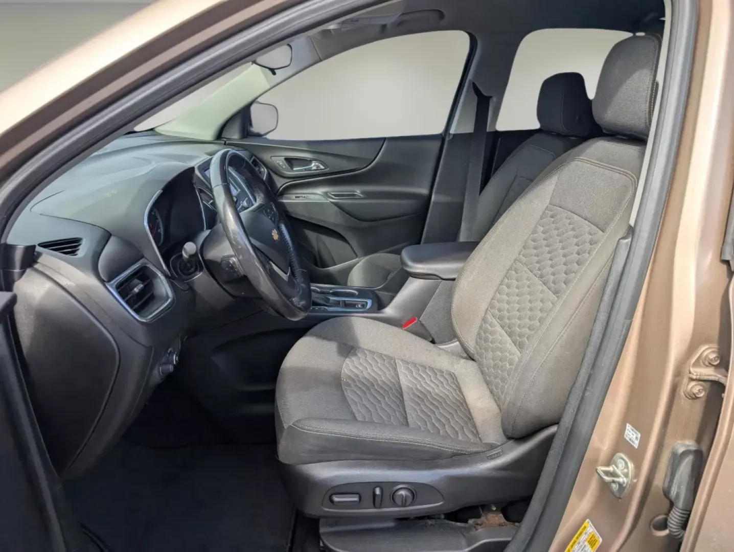 2018 /Jet Black Chevrolet Equinox LT (2GNAXTEX2J6) with an Other engine, located at 7000 Northlake Connector, Columbus, GA, 31904, (706) 987-8085, 32.524975, -84.978134 - **Discover Your Next Adventure with the 2018 Chevrolet Equinox LT!**<br /> <br /> Are you ready to elevate your driving experience? The 2018 Chevrolet Equinox LT is not just a vehicle; it's a lifestyle companion designed for your daily commutes, weekend getaways, and everything in between. With its - Photo#9