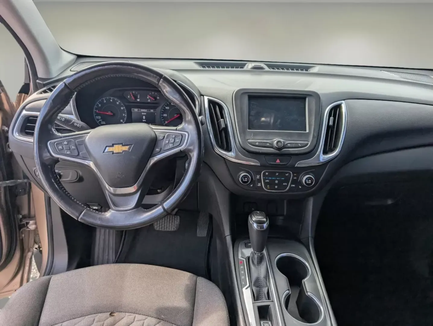 2018 /Jet Black Chevrolet Equinox LT (2GNAXTEX2J6) with an Other engine, located at 7000 Northlake Connector, Columbus, GA, 31904, (706) 987-8085, 32.524975, -84.978134 - **Discover Your Next Adventure with the 2018 Chevrolet Equinox LT!**<br /> <br /> Are you ready to elevate your driving experience? The 2018 Chevrolet Equinox LT is not just a vehicle; it's a lifestyle companion designed for your daily commutes, weekend getaways, and everything in between. With its - Photo#11