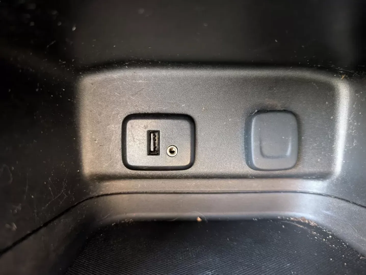 2018 /Jet Black Chevrolet Equinox LT (2GNAXTEX2J6) with an Other engine, located at 7000 Northlake Connector, Columbus, GA, 31904, (706) 987-8085, 32.524975, -84.978134 - **Discover Your Next Adventure with the 2018 Chevrolet Equinox LT!**<br /> <br /> Are you ready to elevate your driving experience? The 2018 Chevrolet Equinox LT is not just a vehicle; it's a lifestyle companion designed for your daily commutes, weekend getaways, and everything in between. With its - Photo#14